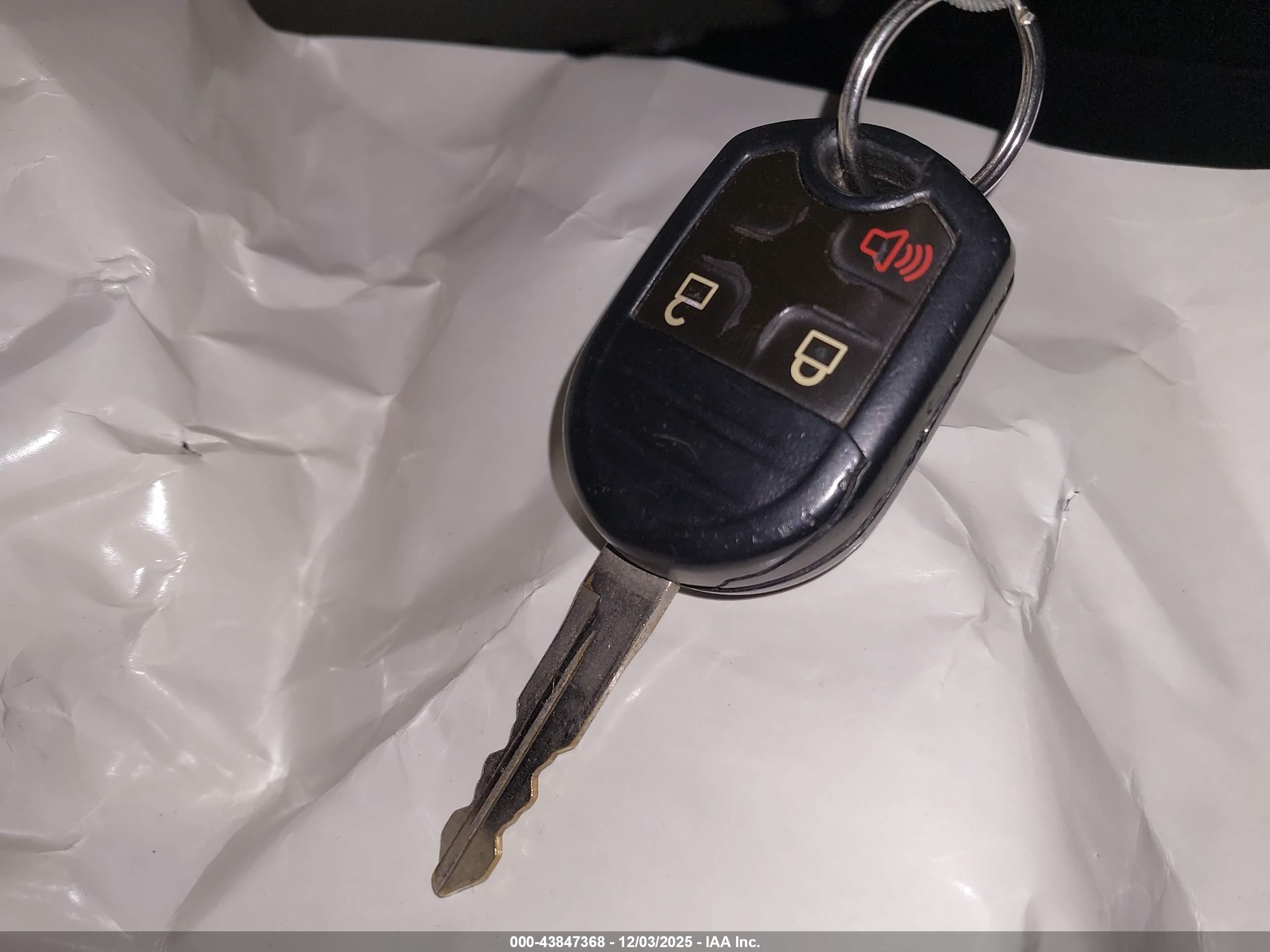 FORD EXPLORER image 11