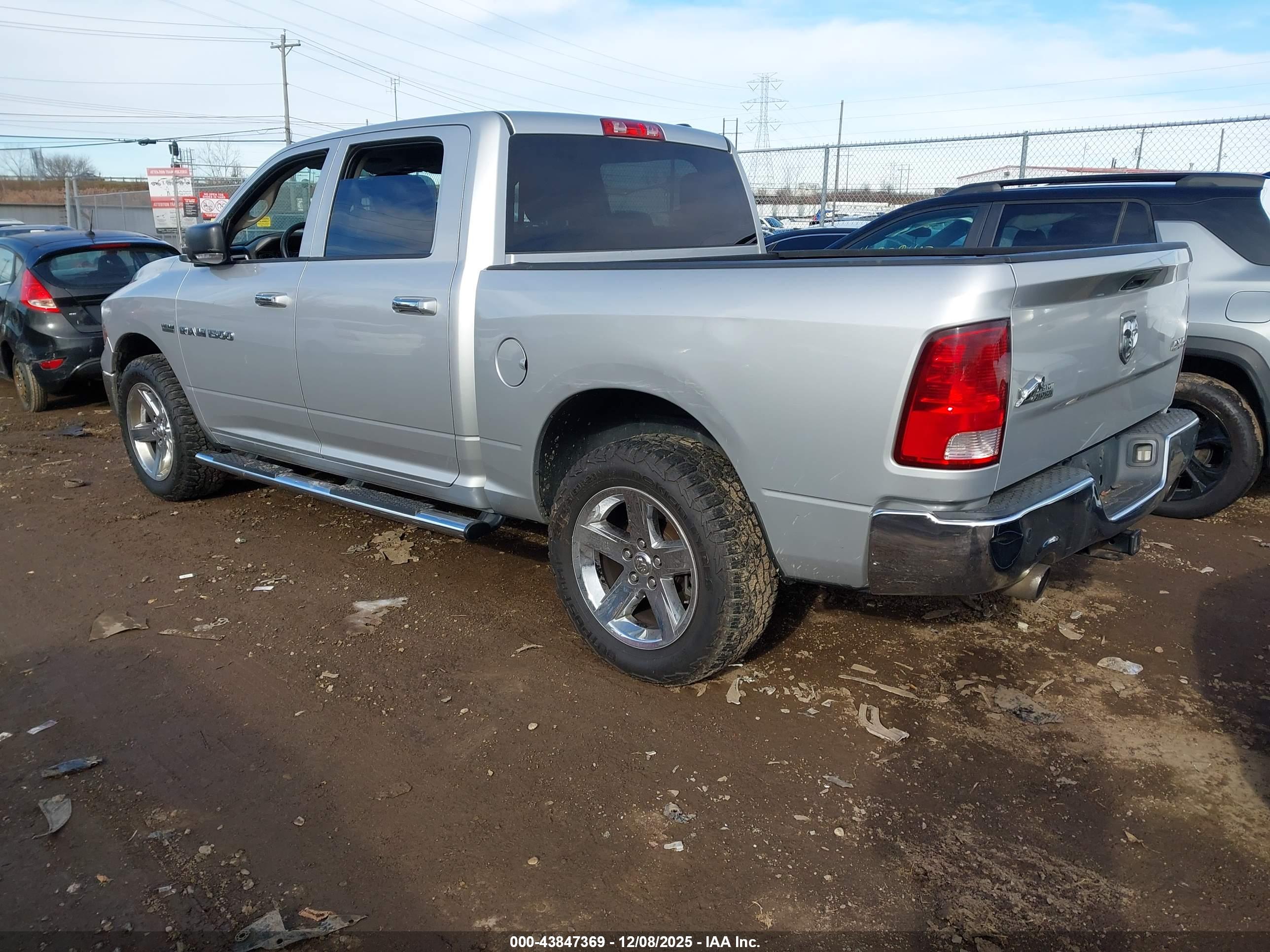 RAM 1500 image 3