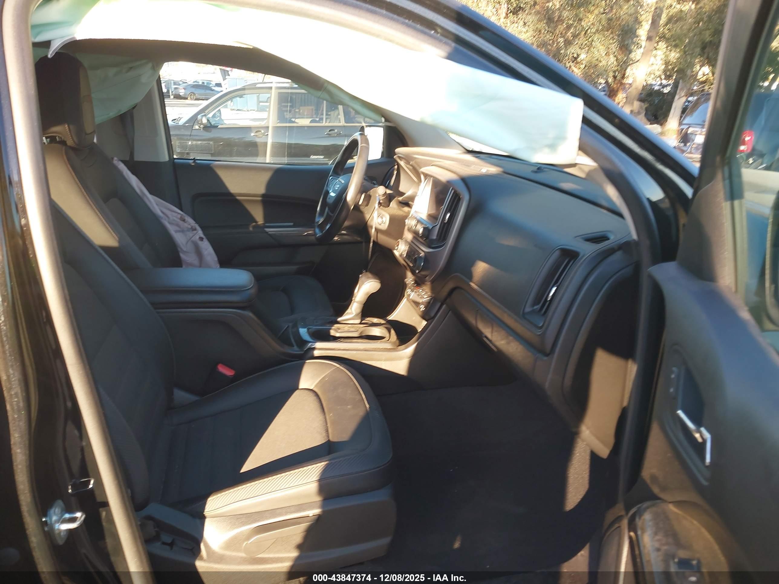 GMC CANYON image 5