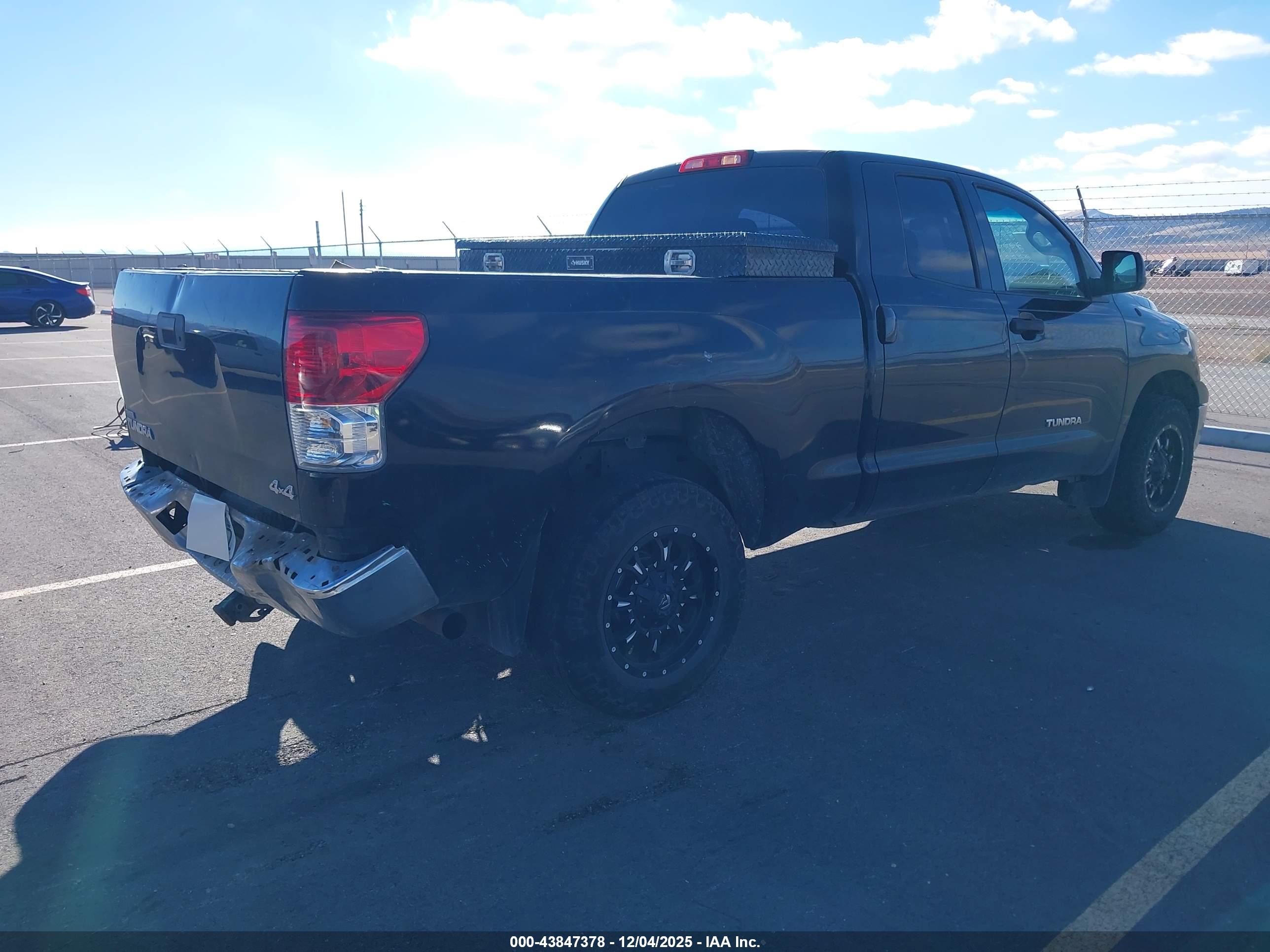 TOYOTA TUNDRA image 4