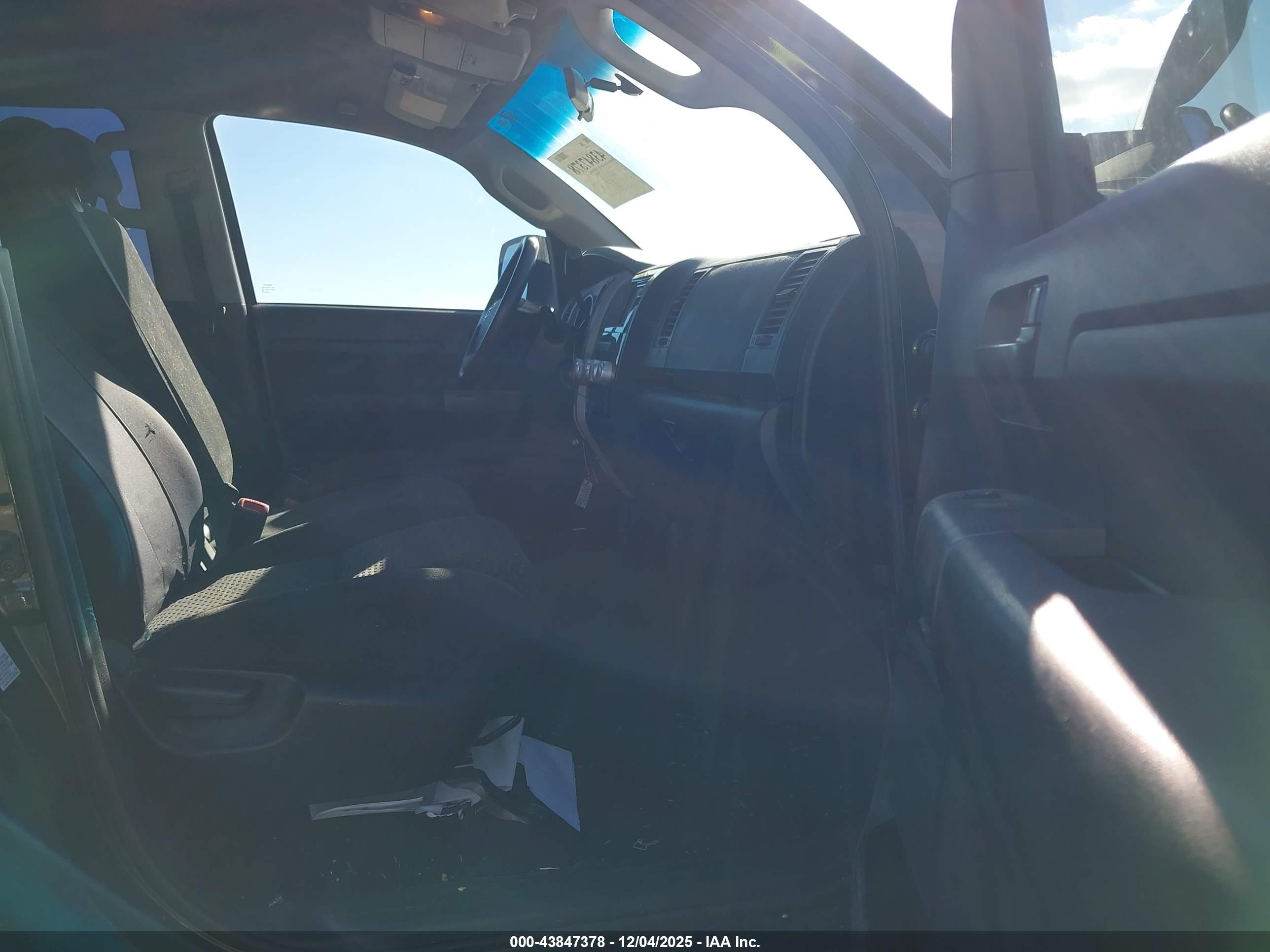 TOYOTA TUNDRA image 5