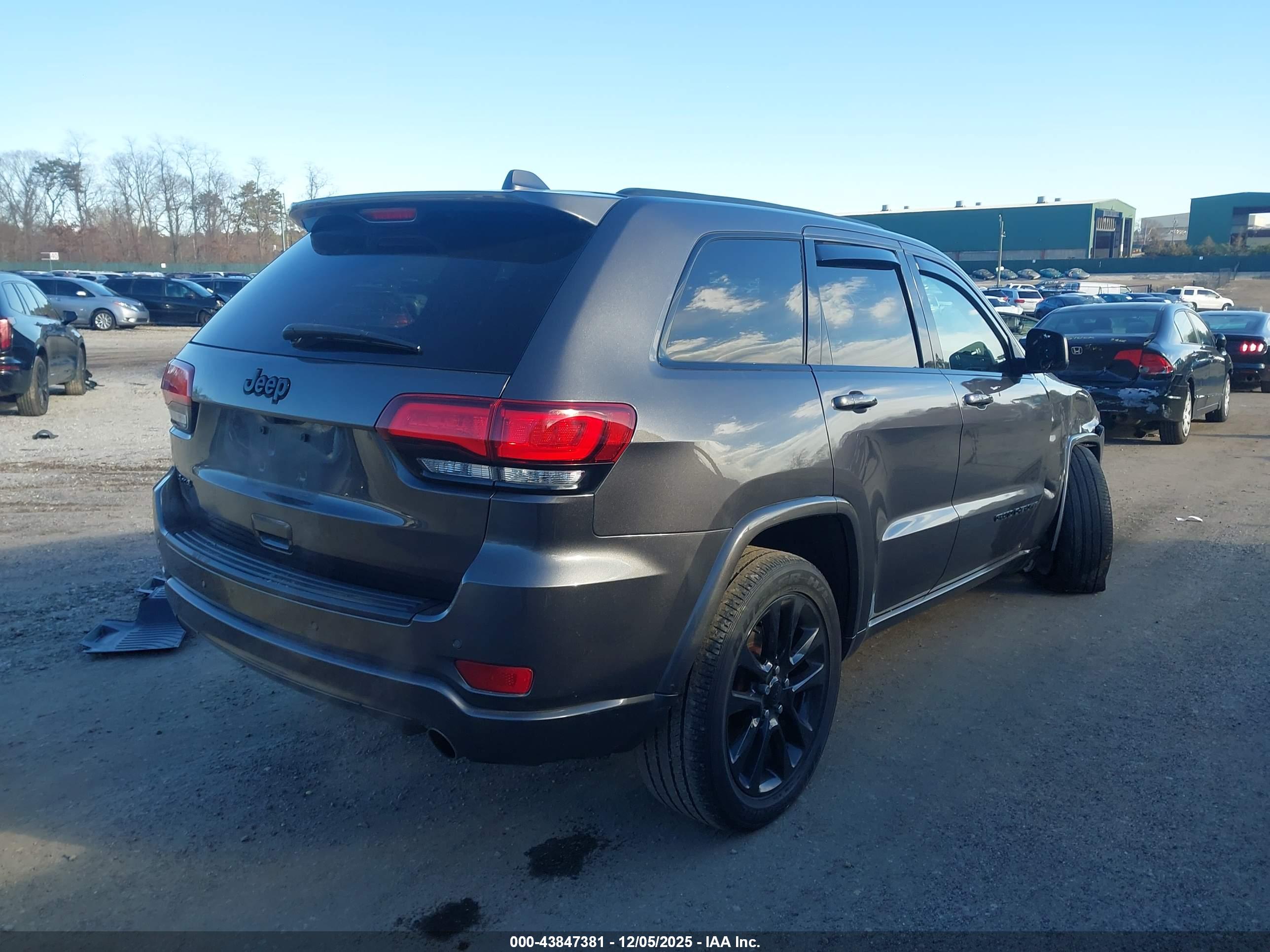 JEEP GRAND image 4