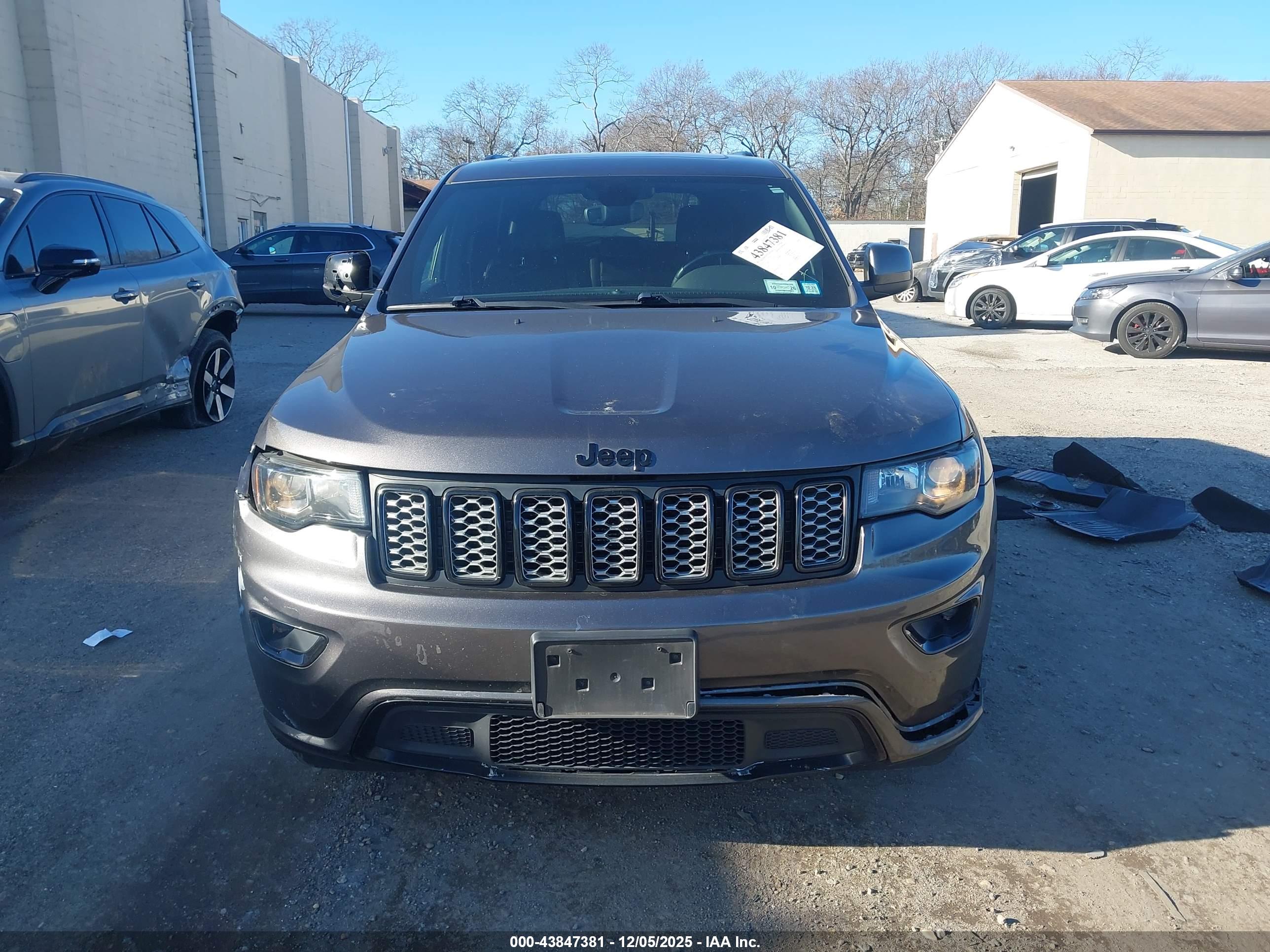 JEEP GRAND image 6