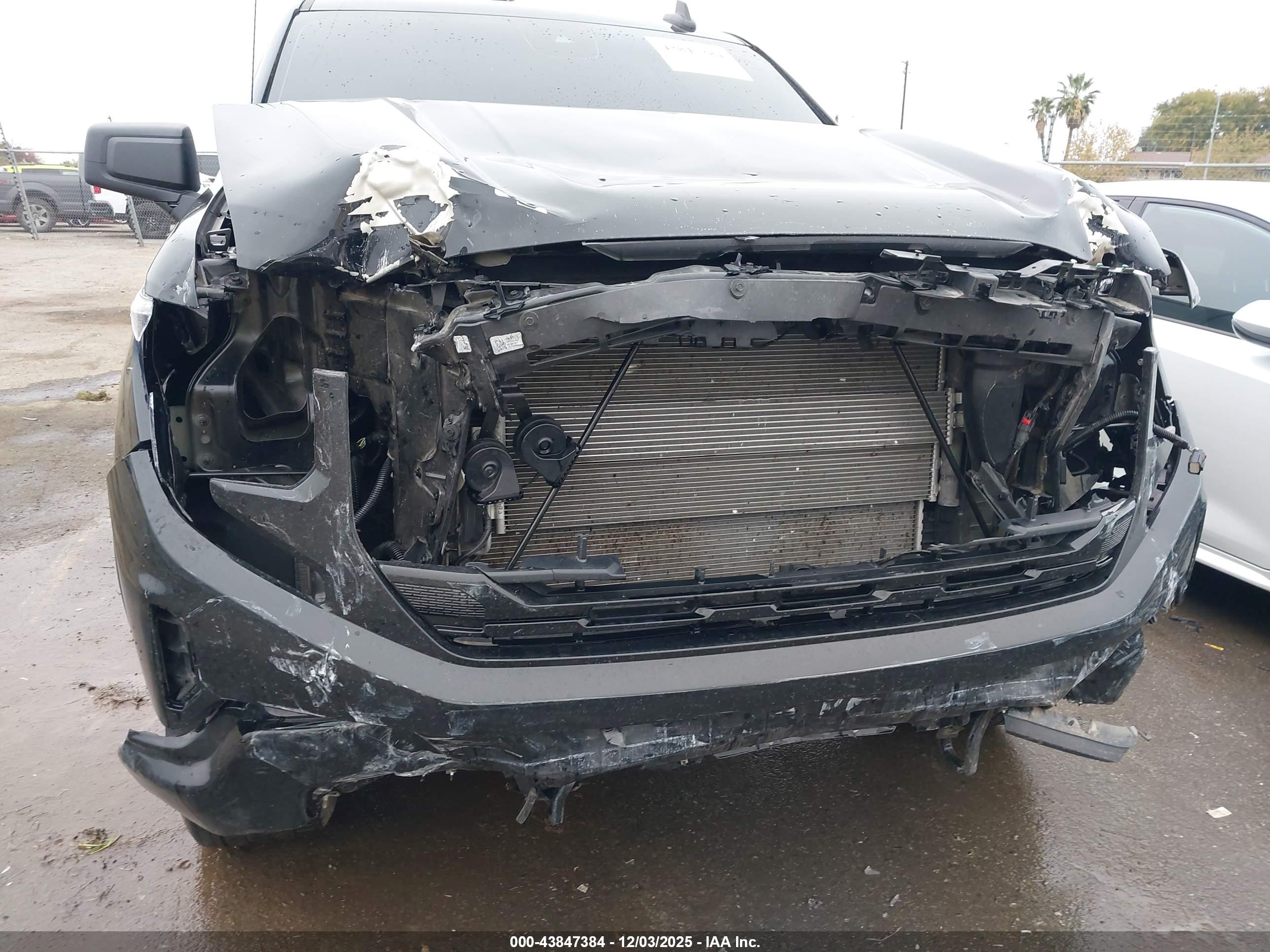 GMC SIERRA image 6