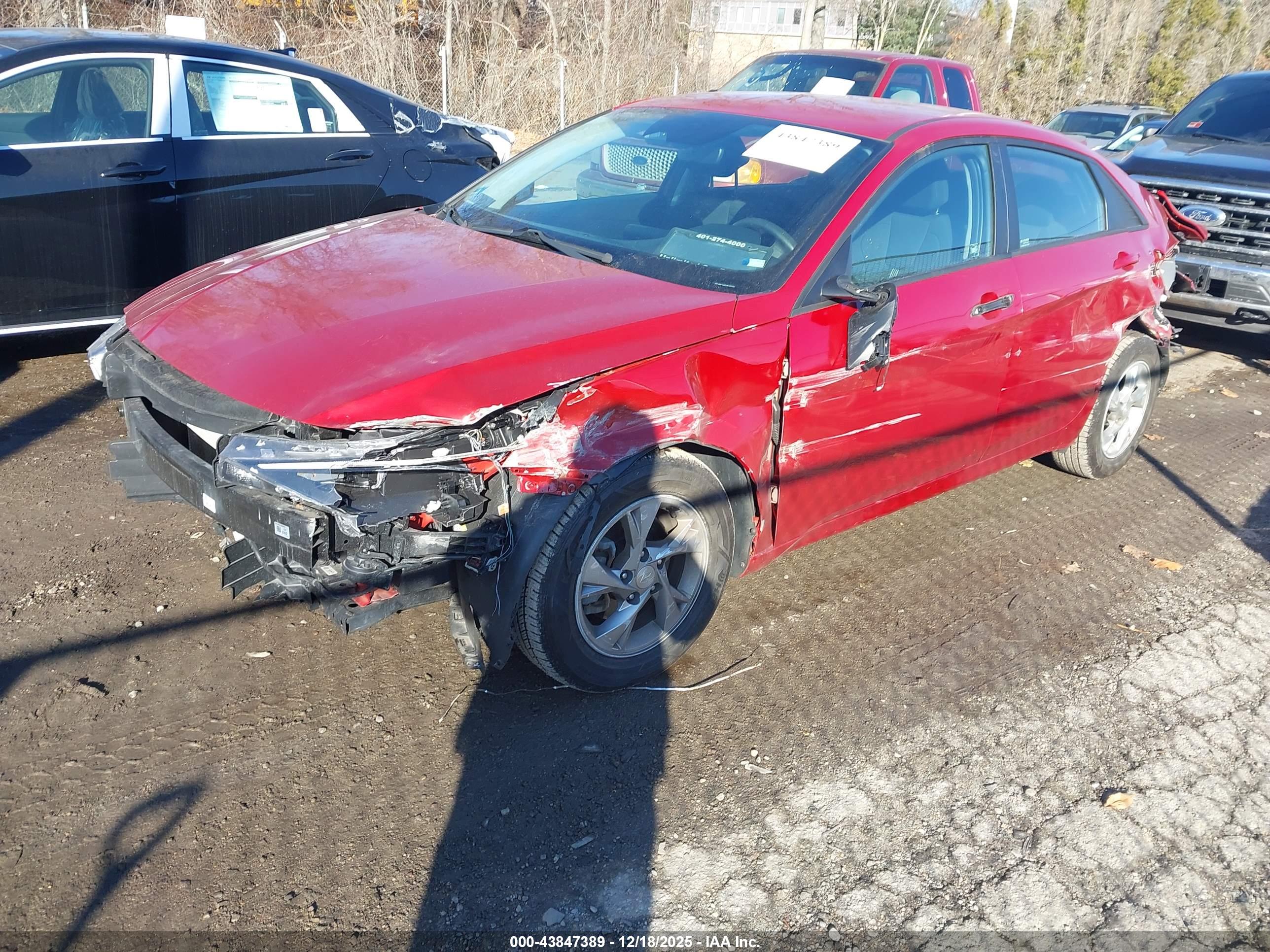 HYUNDAI ELANTRA image 2
