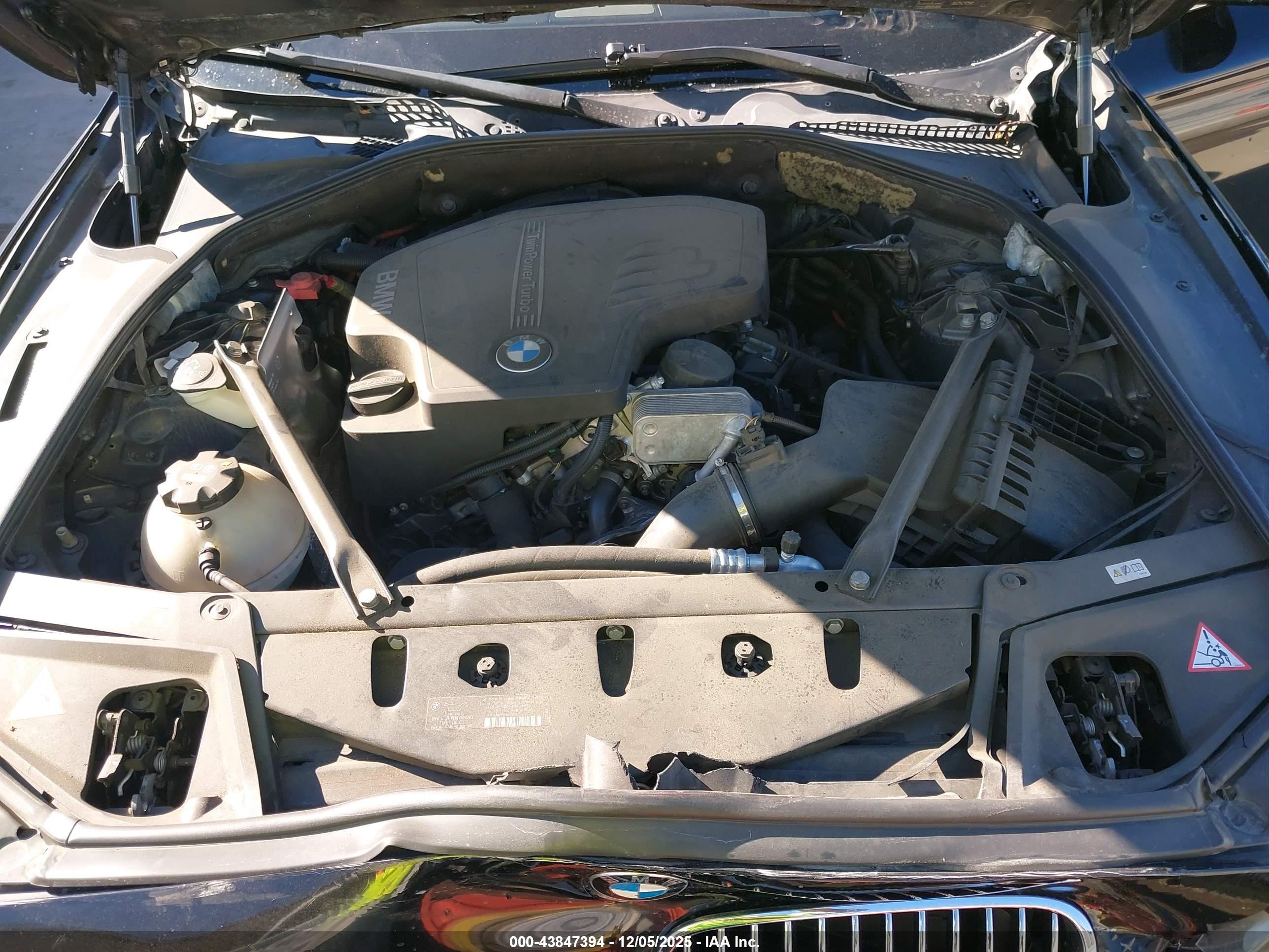BMW 528I image 10