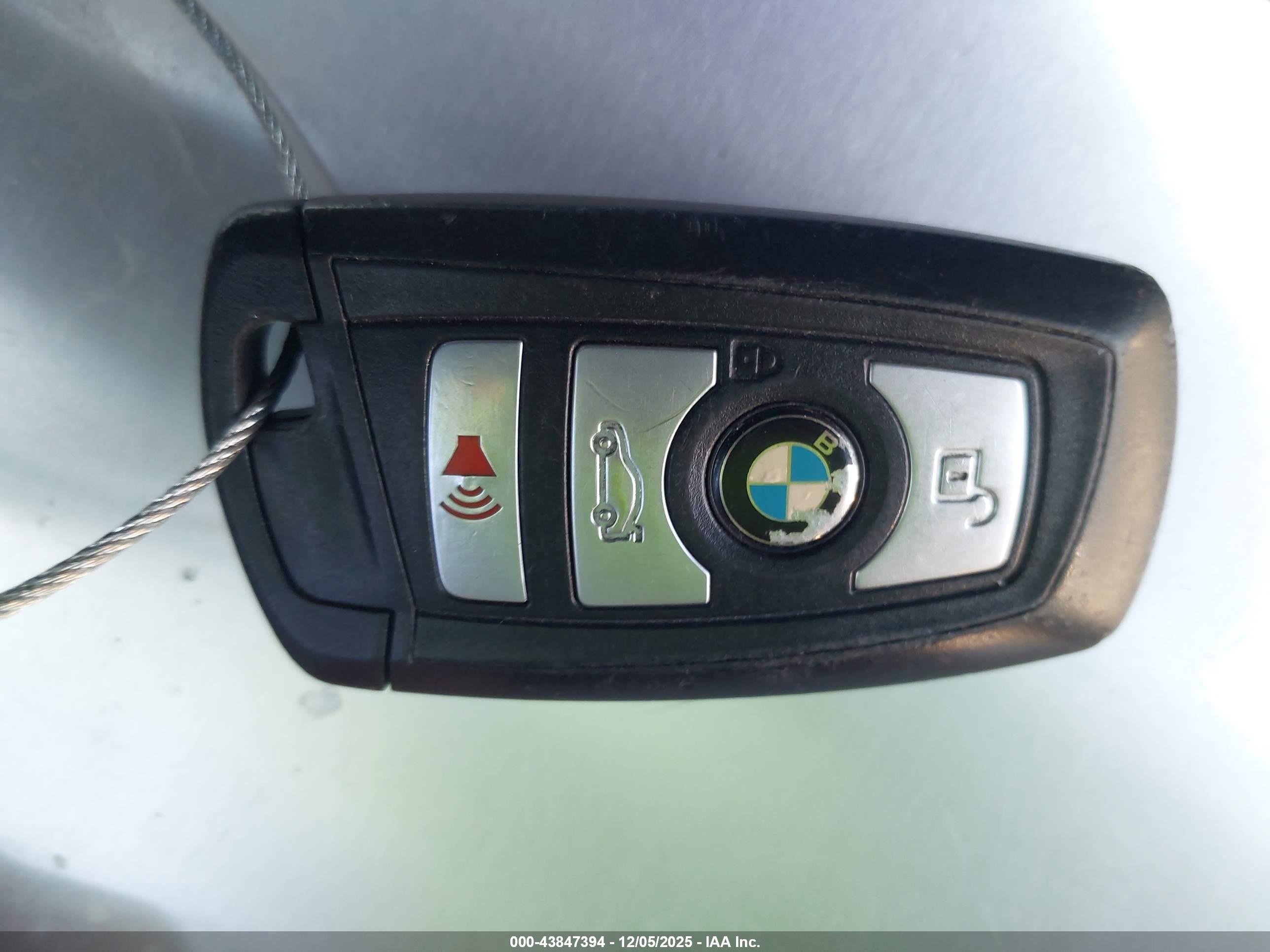 BMW 528I image 11