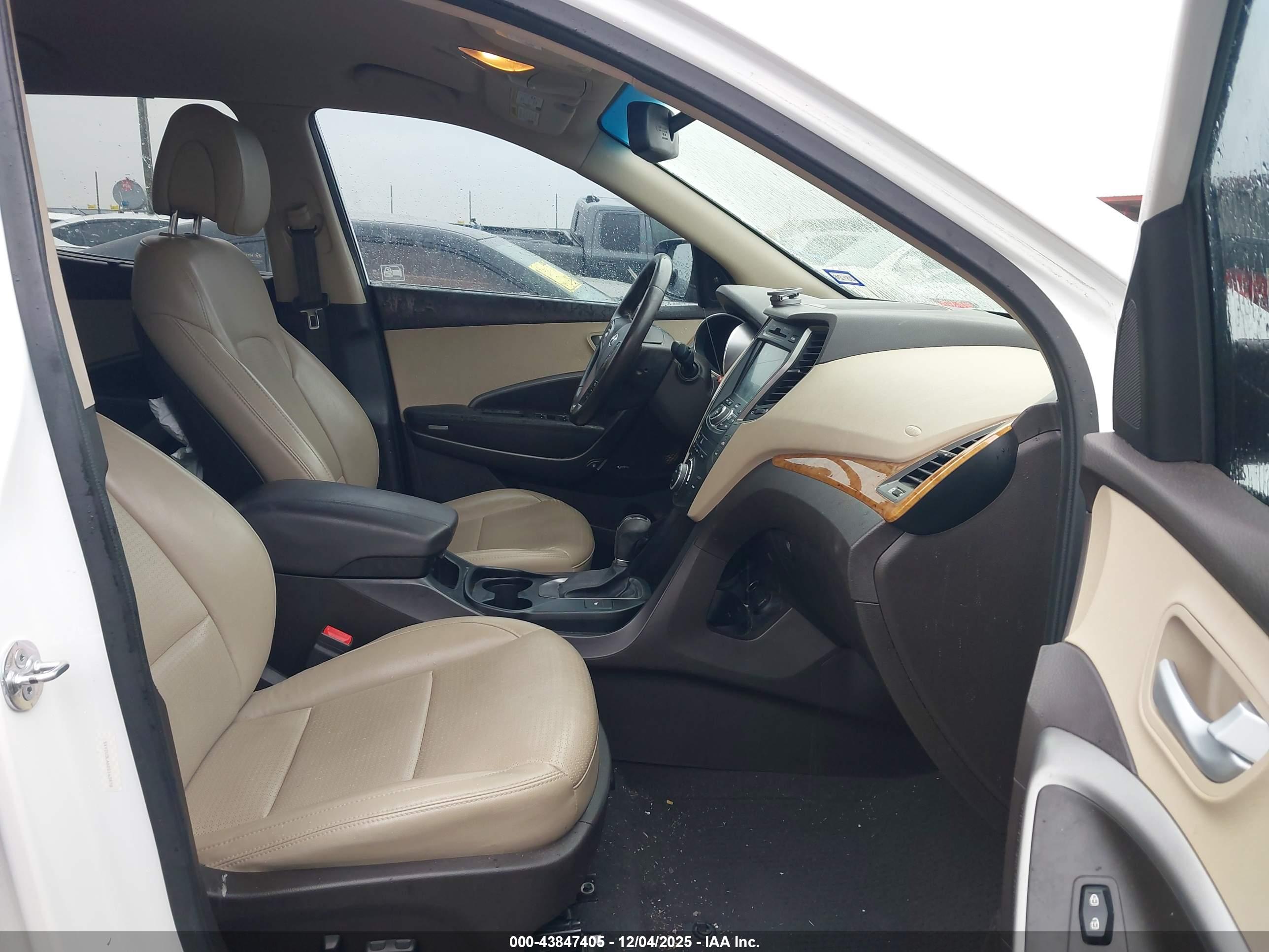 HYUNDAI SANTA image 5