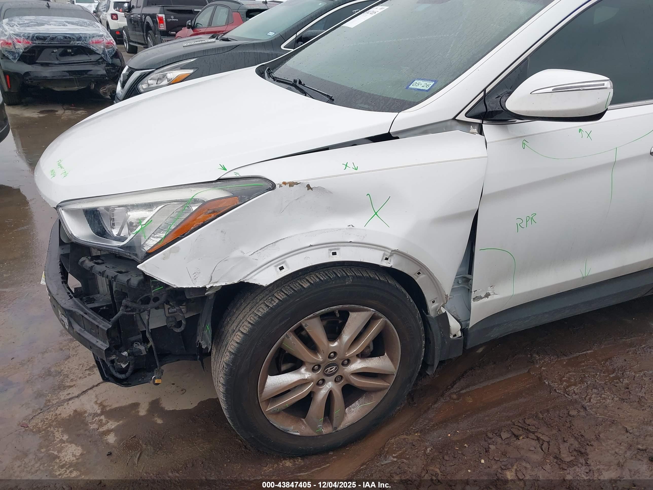 HYUNDAI SANTA image 6