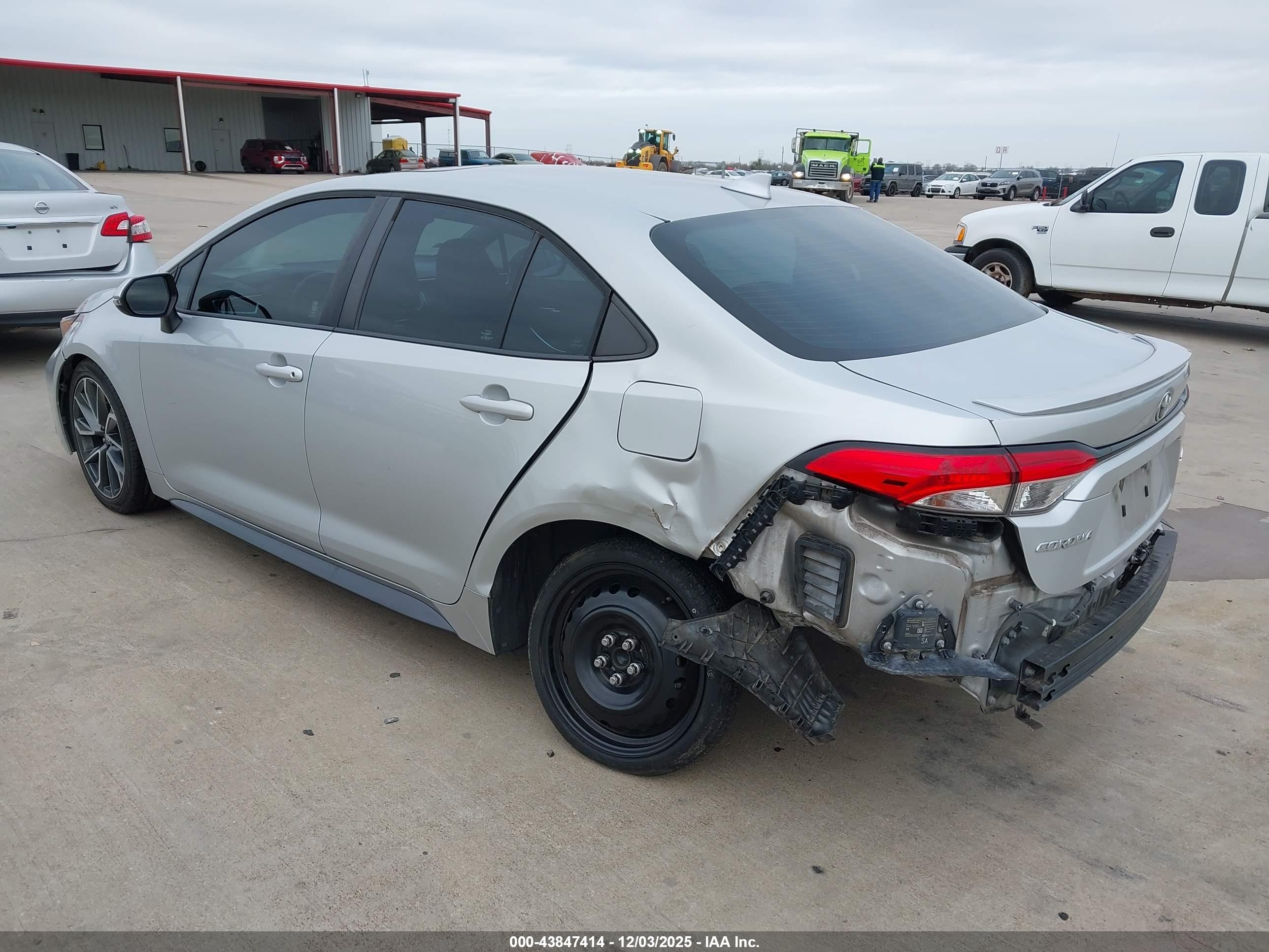 TOYOTA COROLLA image 3