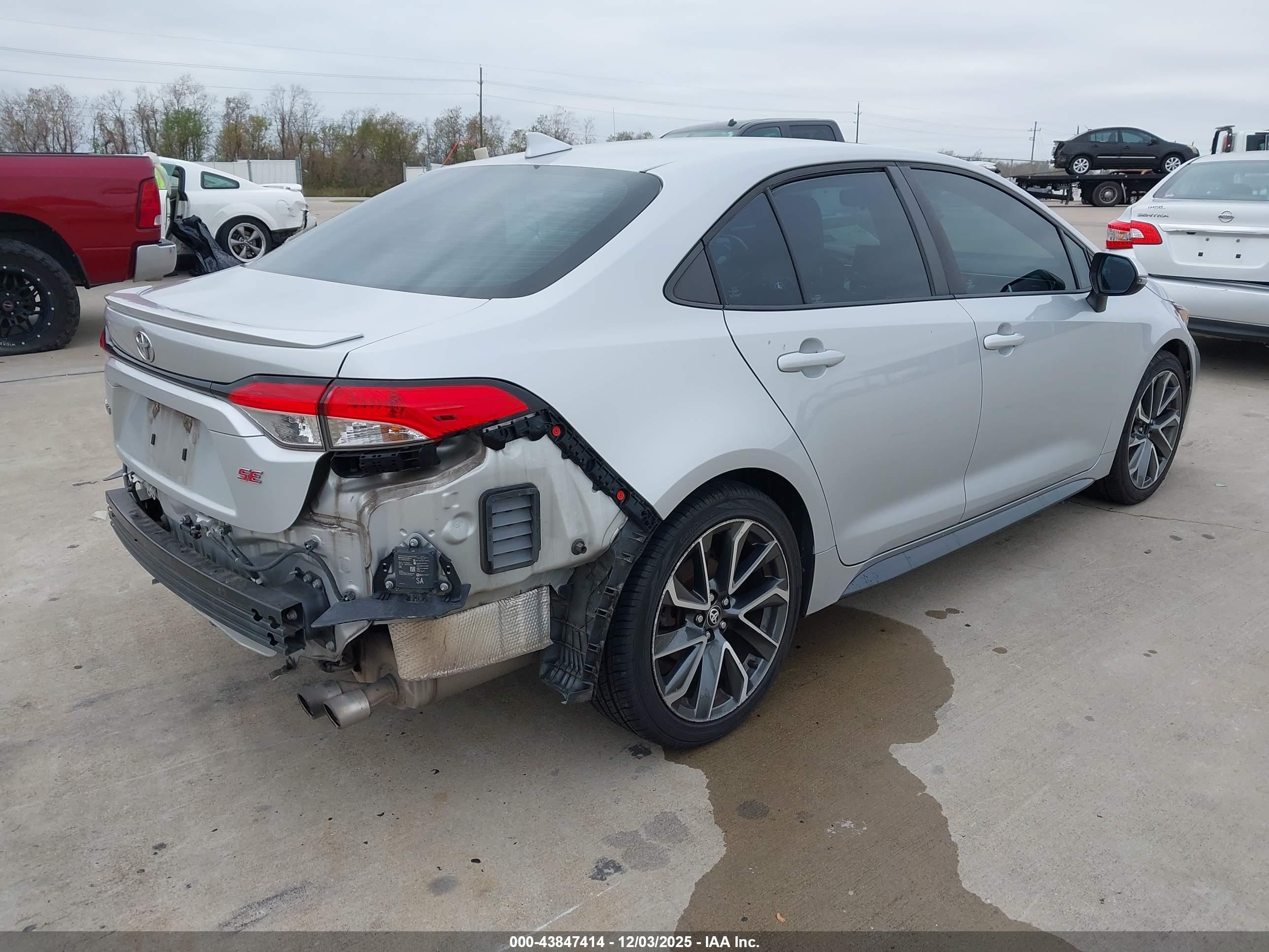 TOYOTA COROLLA image 4