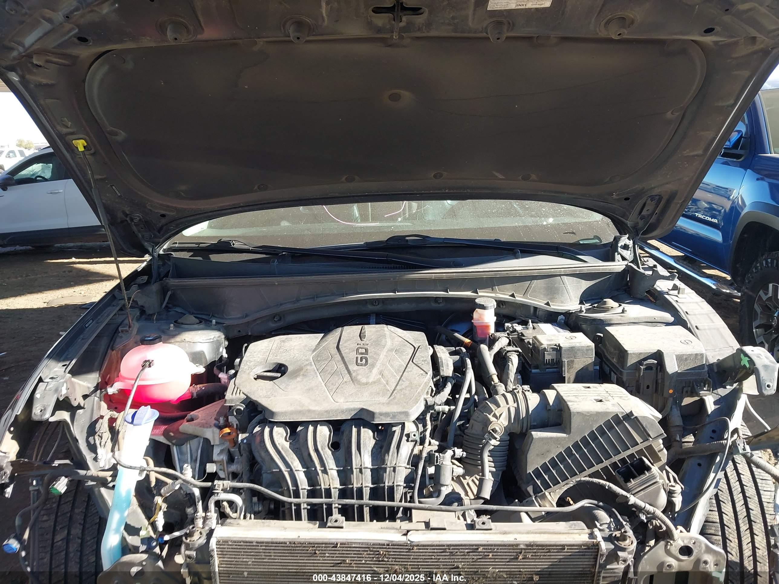 HYUNDAI TUCSON image 10