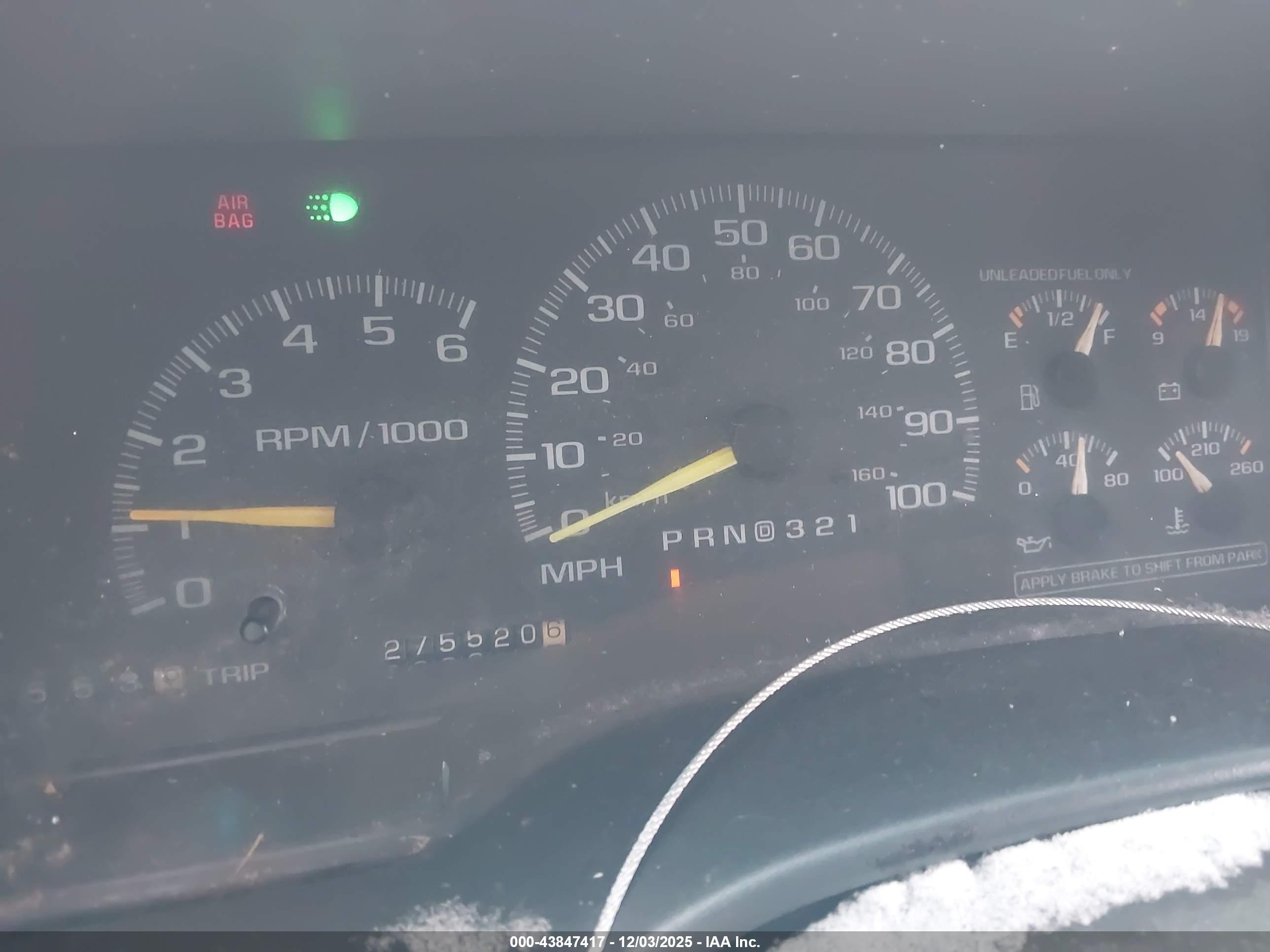 CHEVROLET SUBURBAN image 7