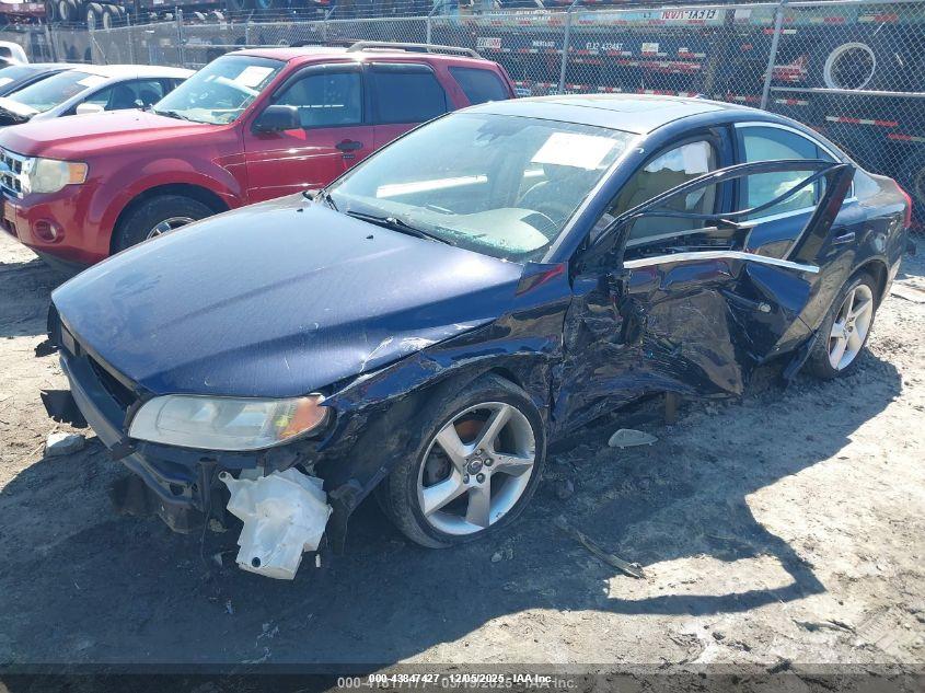 VOLVO S80 image 2
