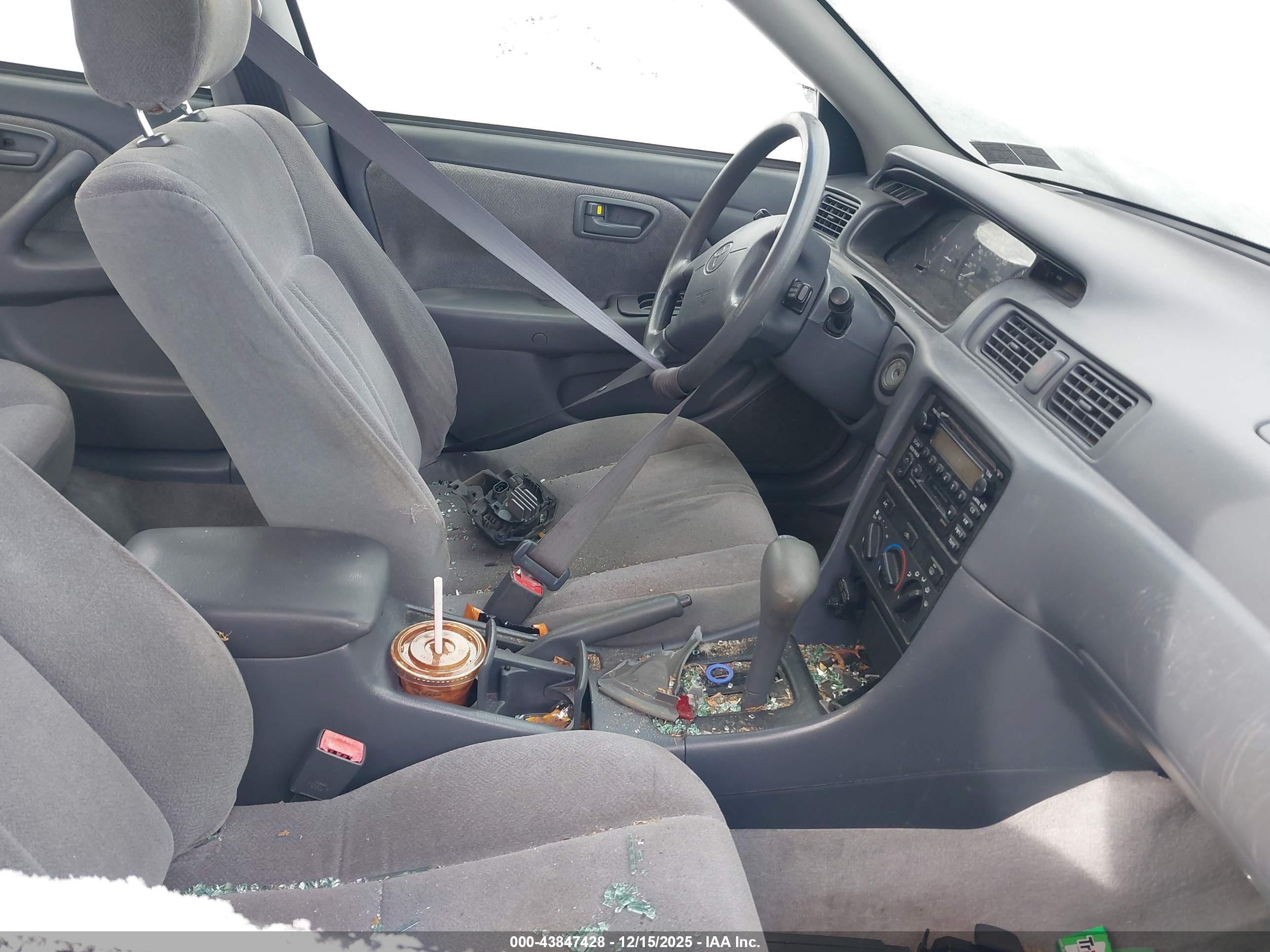 TOYOTA CAMRY image 5