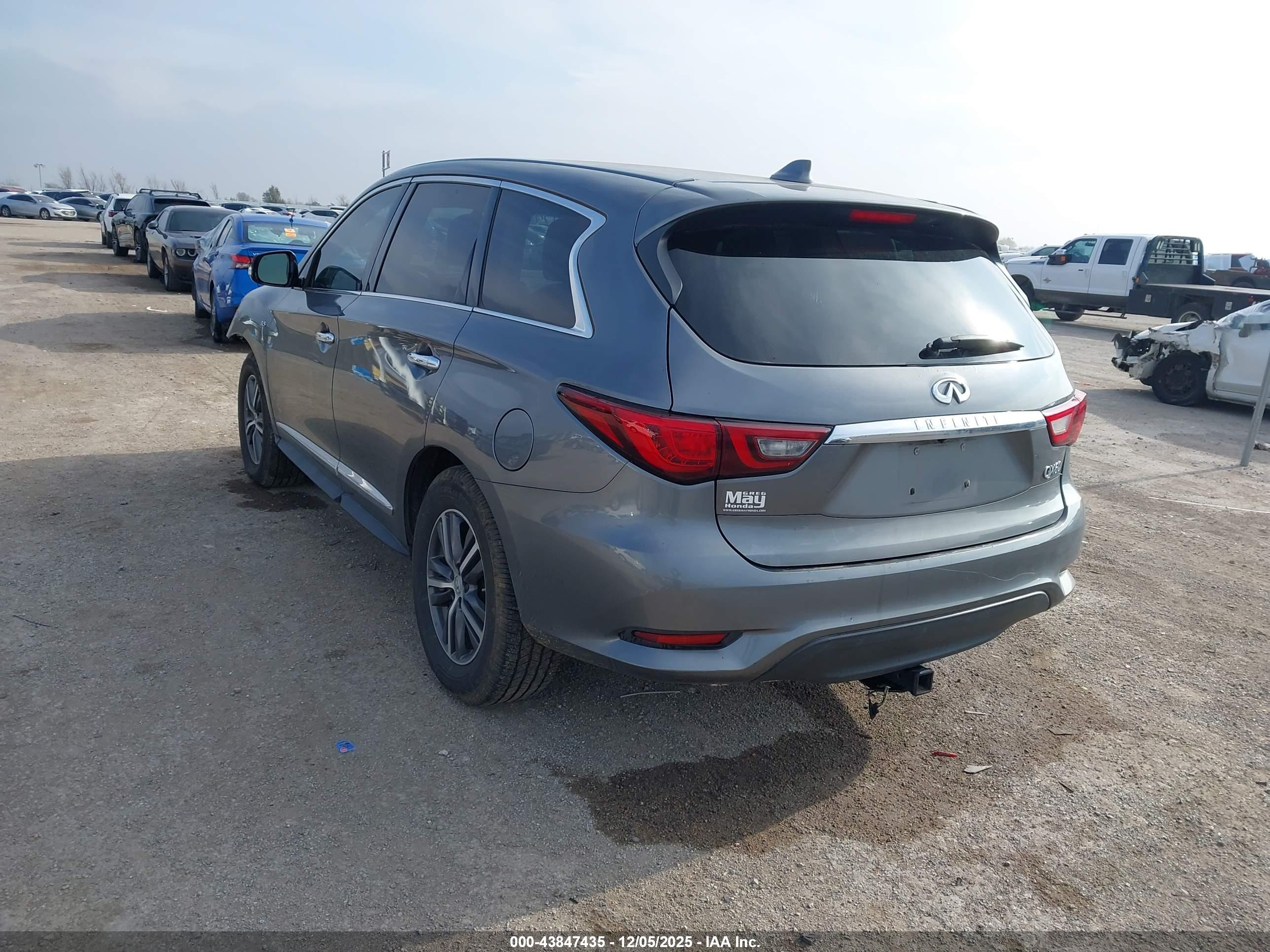 INFINITI QX60 image 3