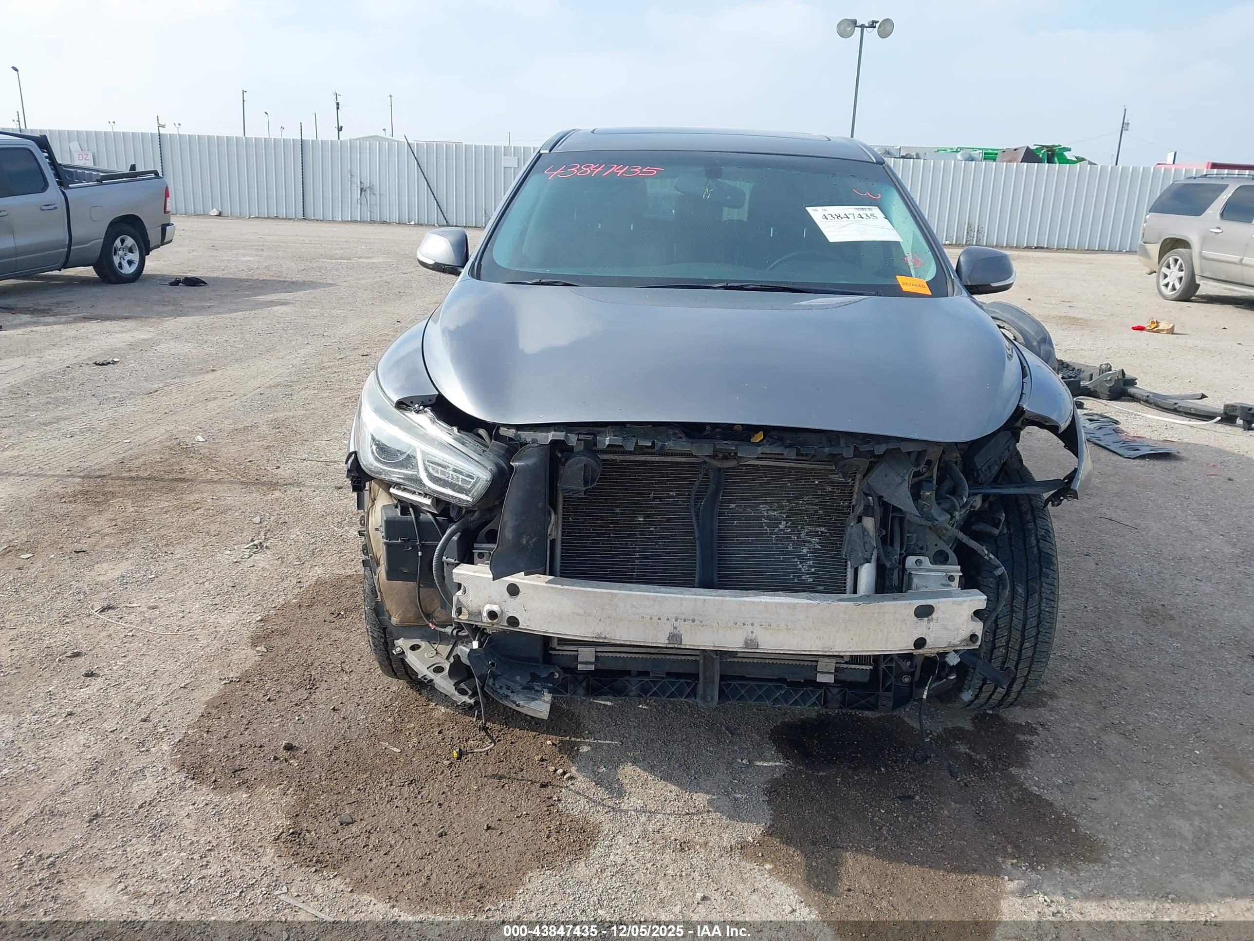 INFINITI QX60 image 6