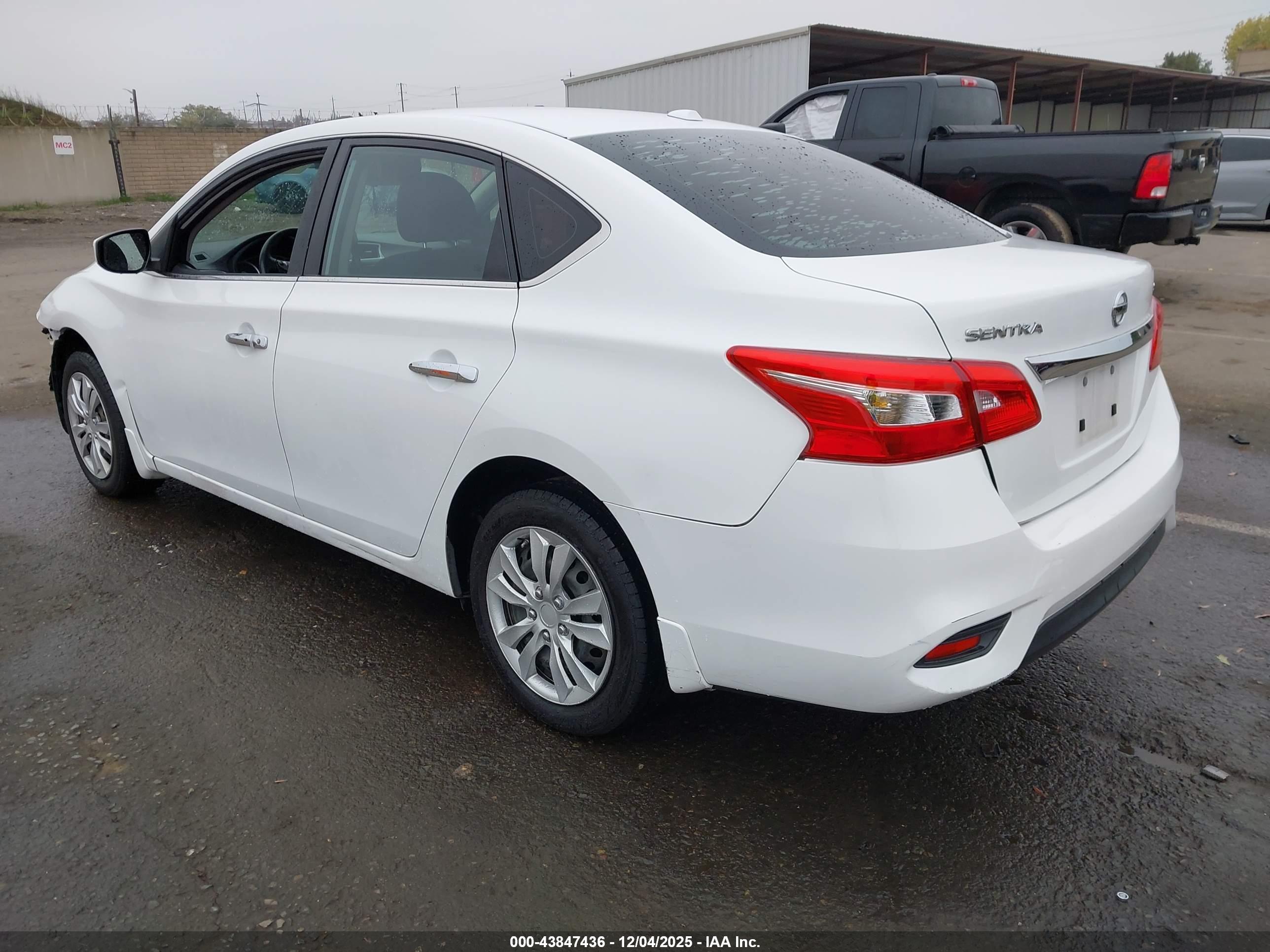 NISSAN SENTRA image 3