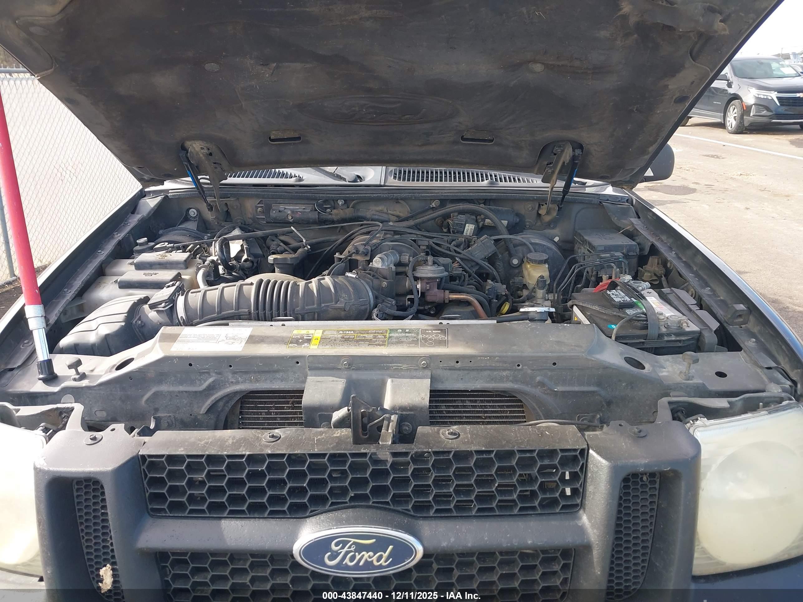 FORD EXPLORER image 10