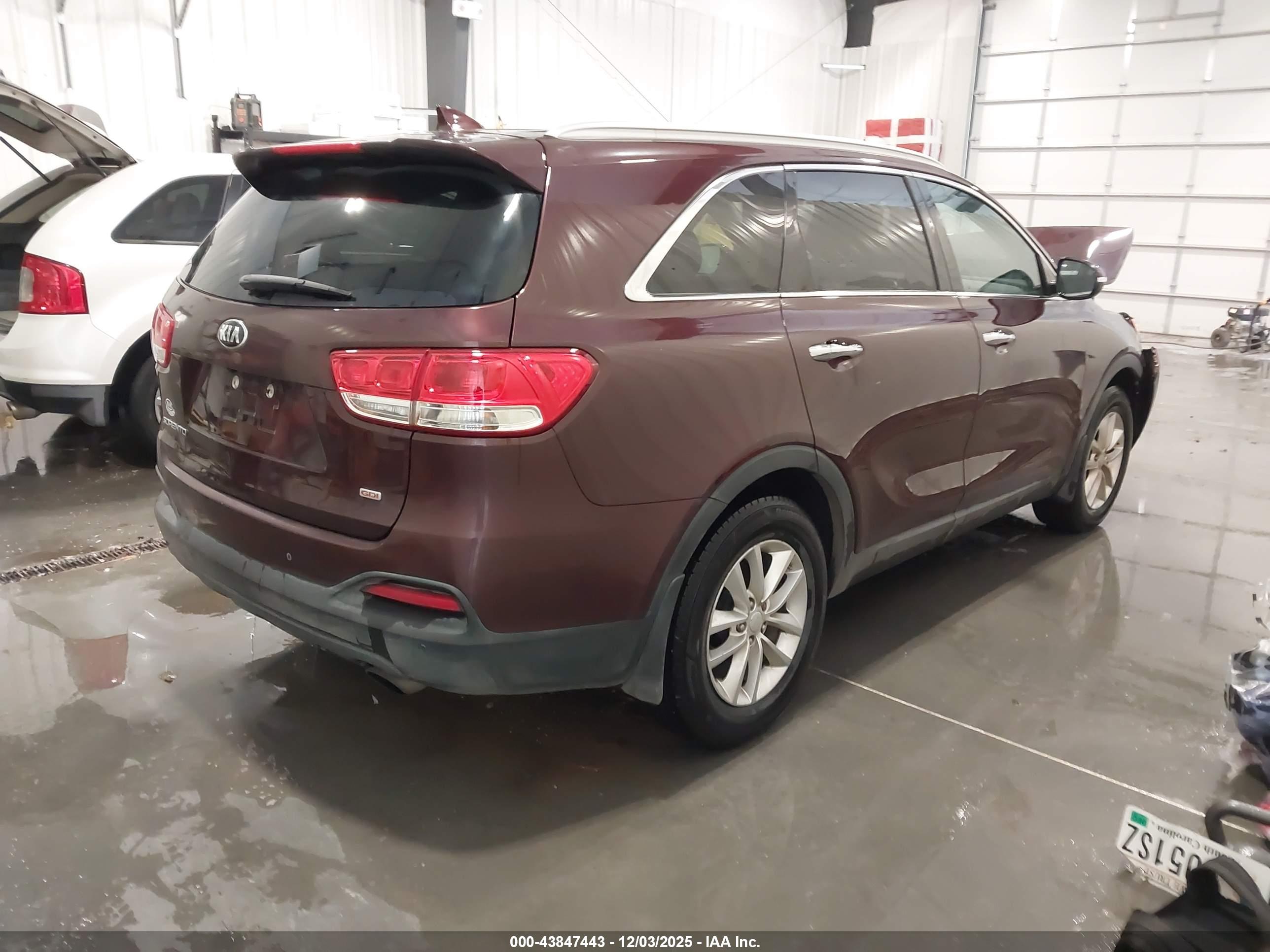 KIA SORENTO image 4