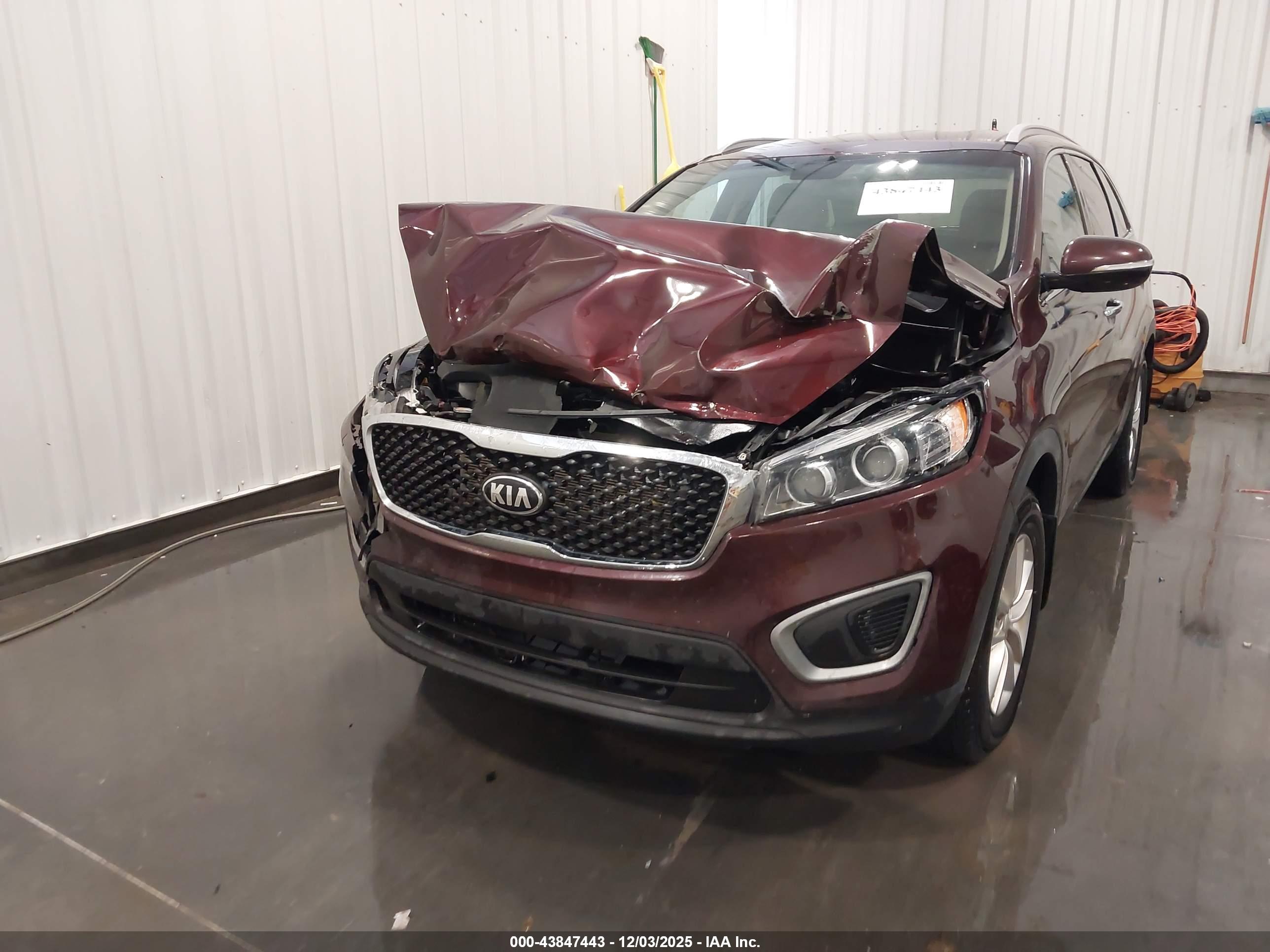 KIA SORENTO image 6