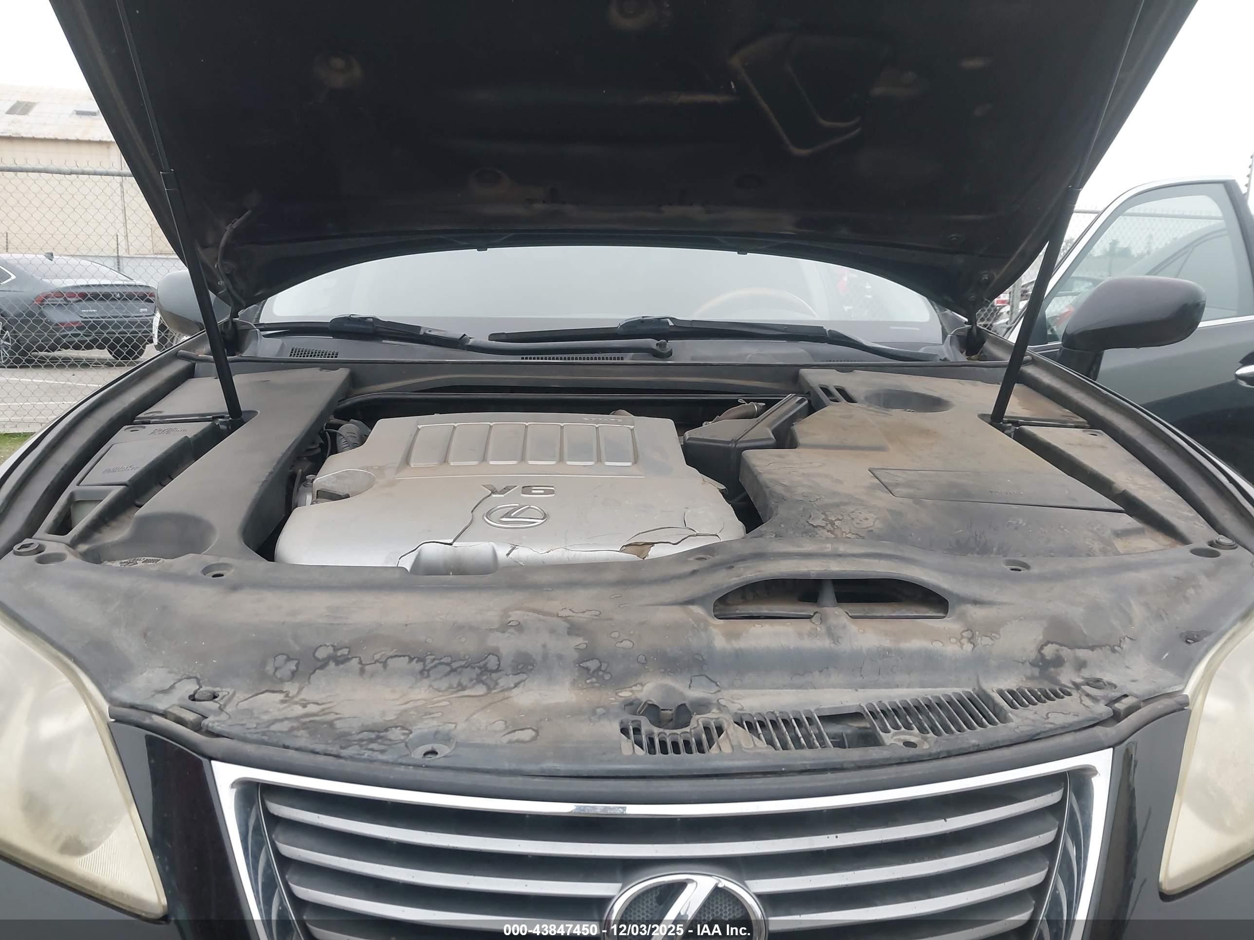 LEXUS ES image 10