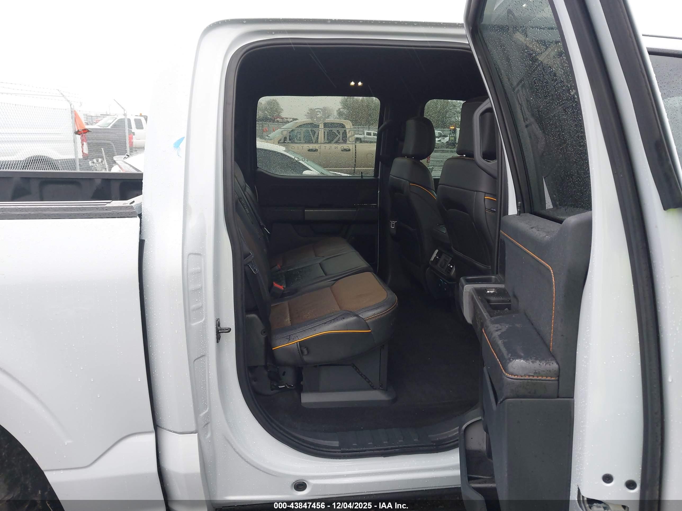 FORD F-150 image 8