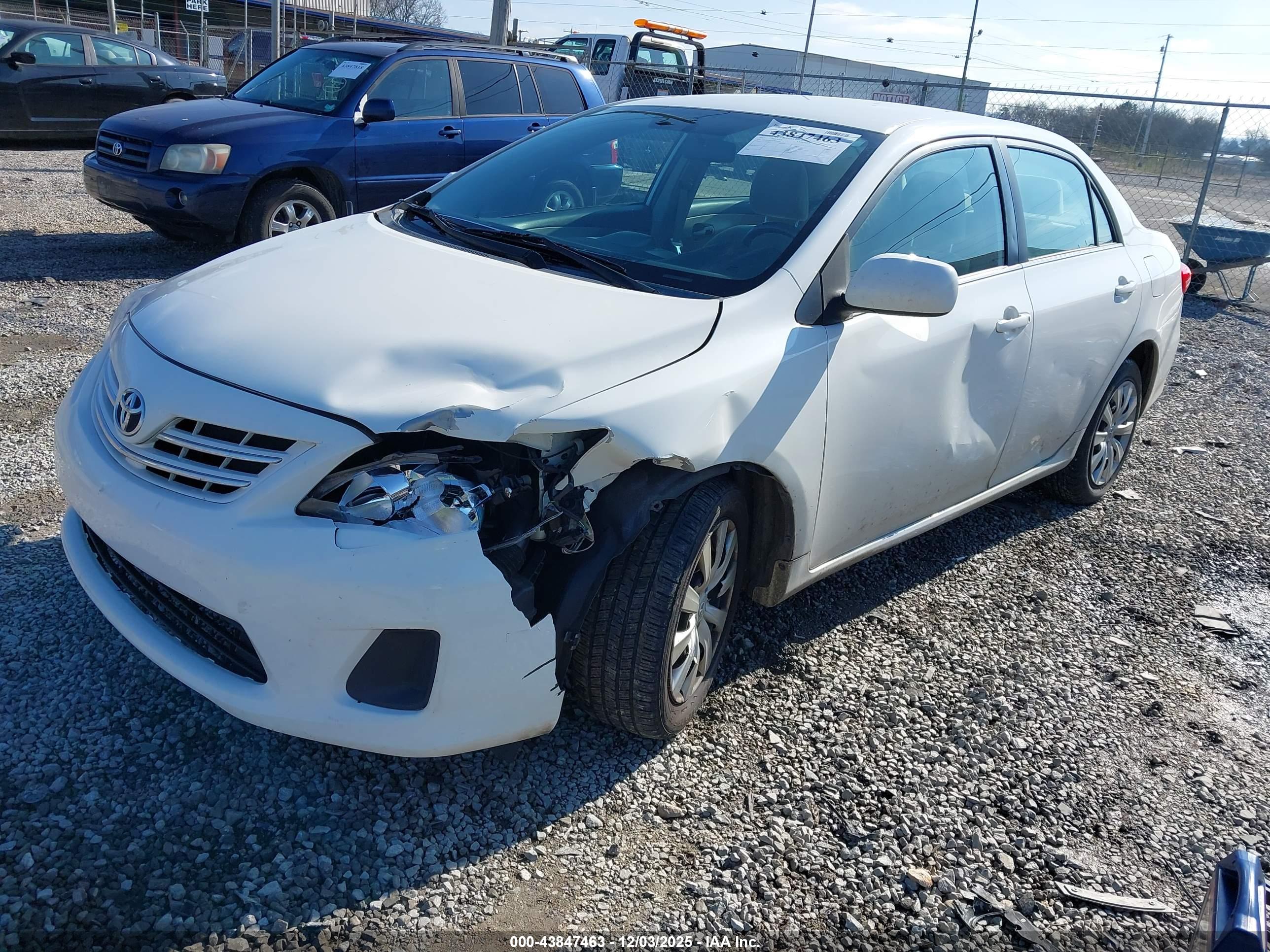 TOYOTA COROLLA image 2