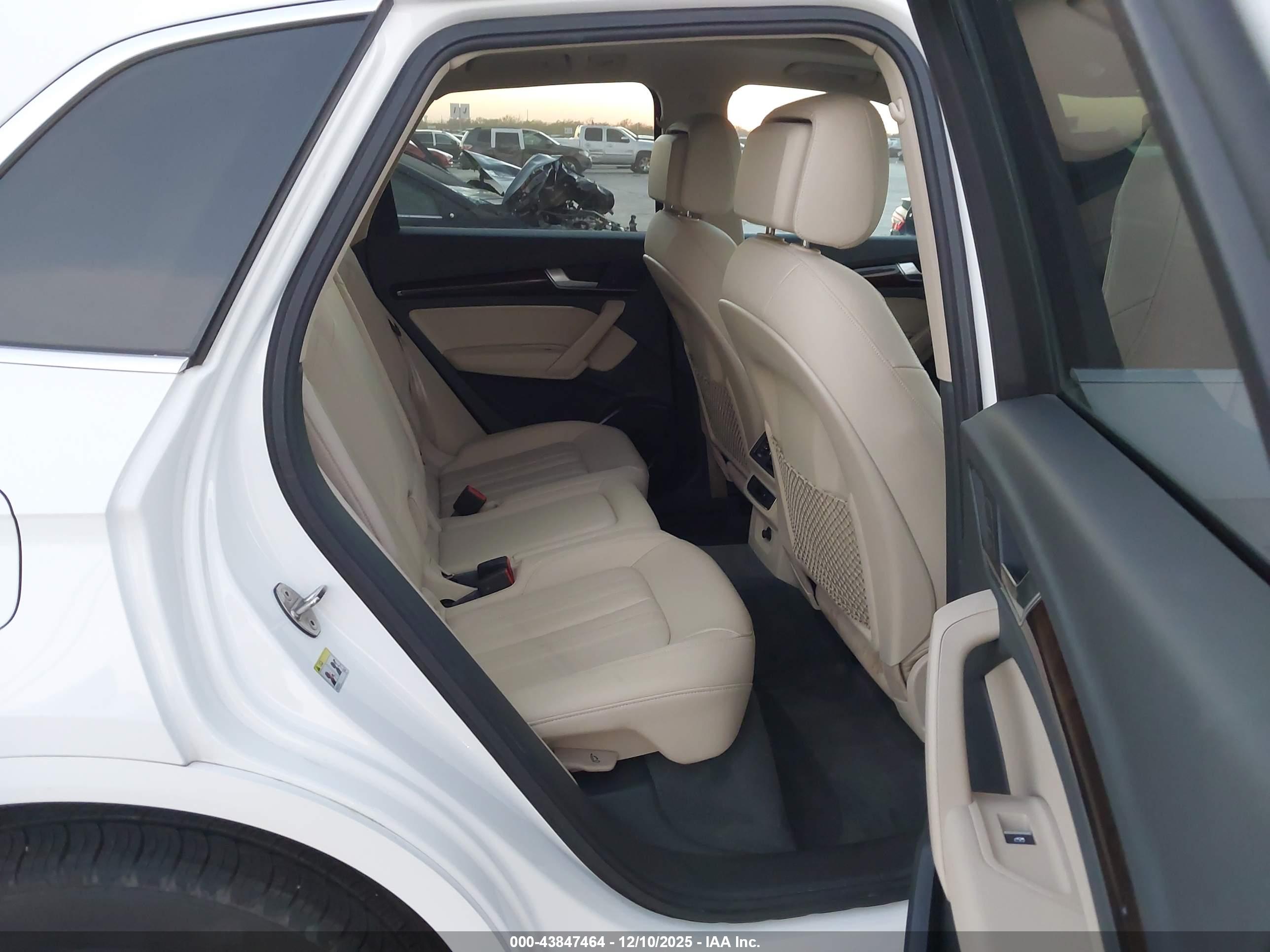 AUDI Q5 image 8