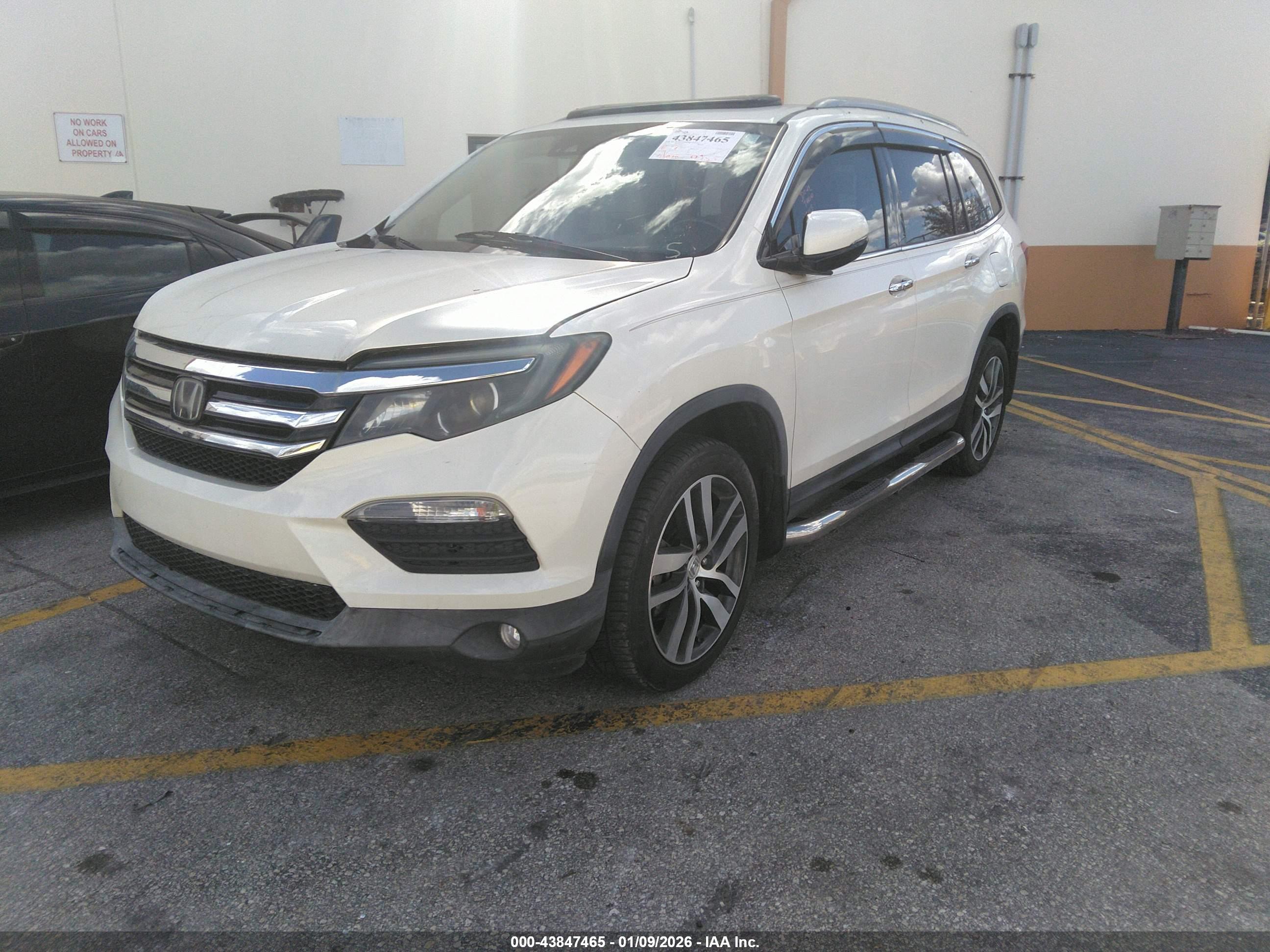 HONDA PILOT image 2