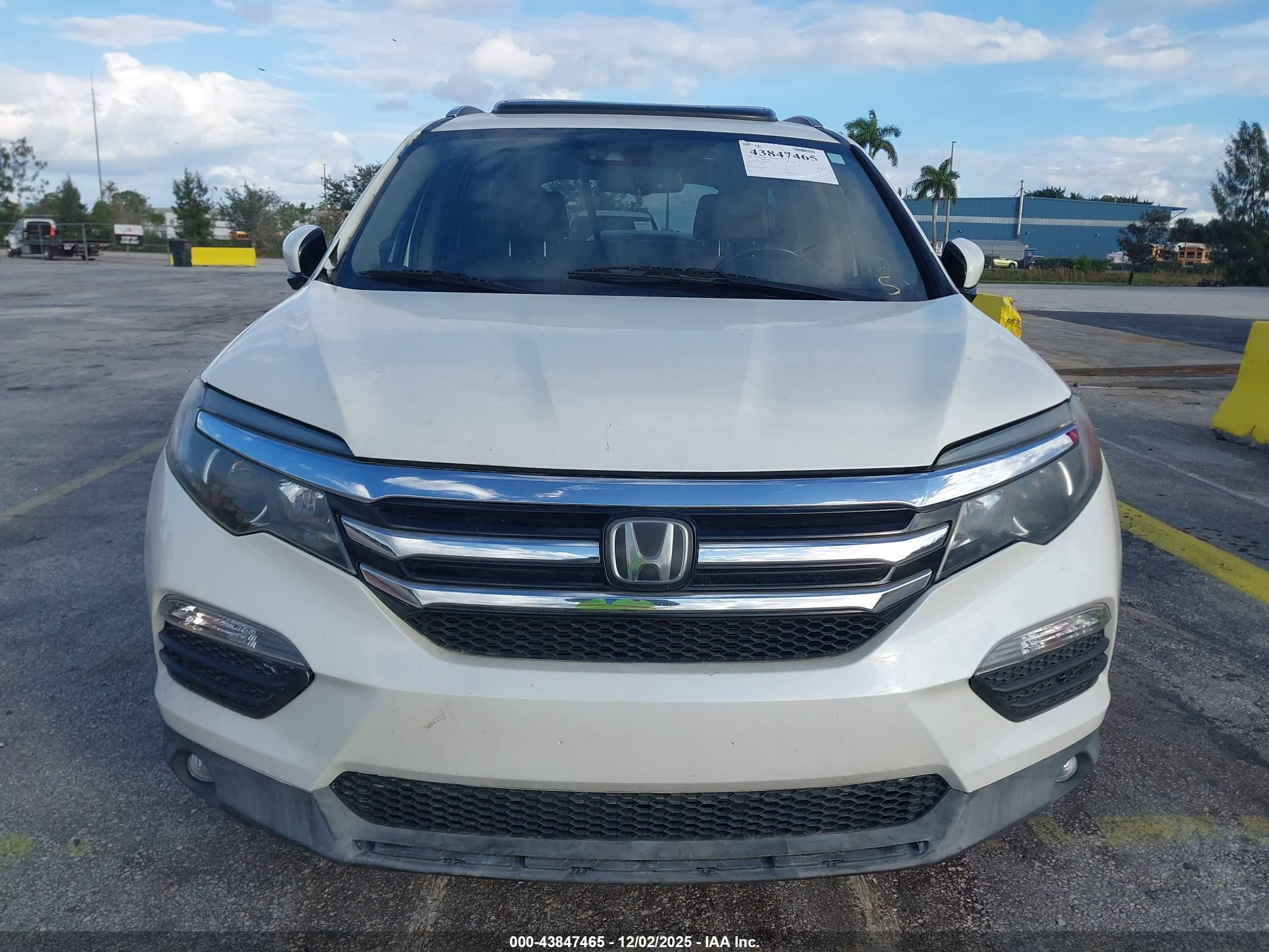 HONDA PILOT image 6