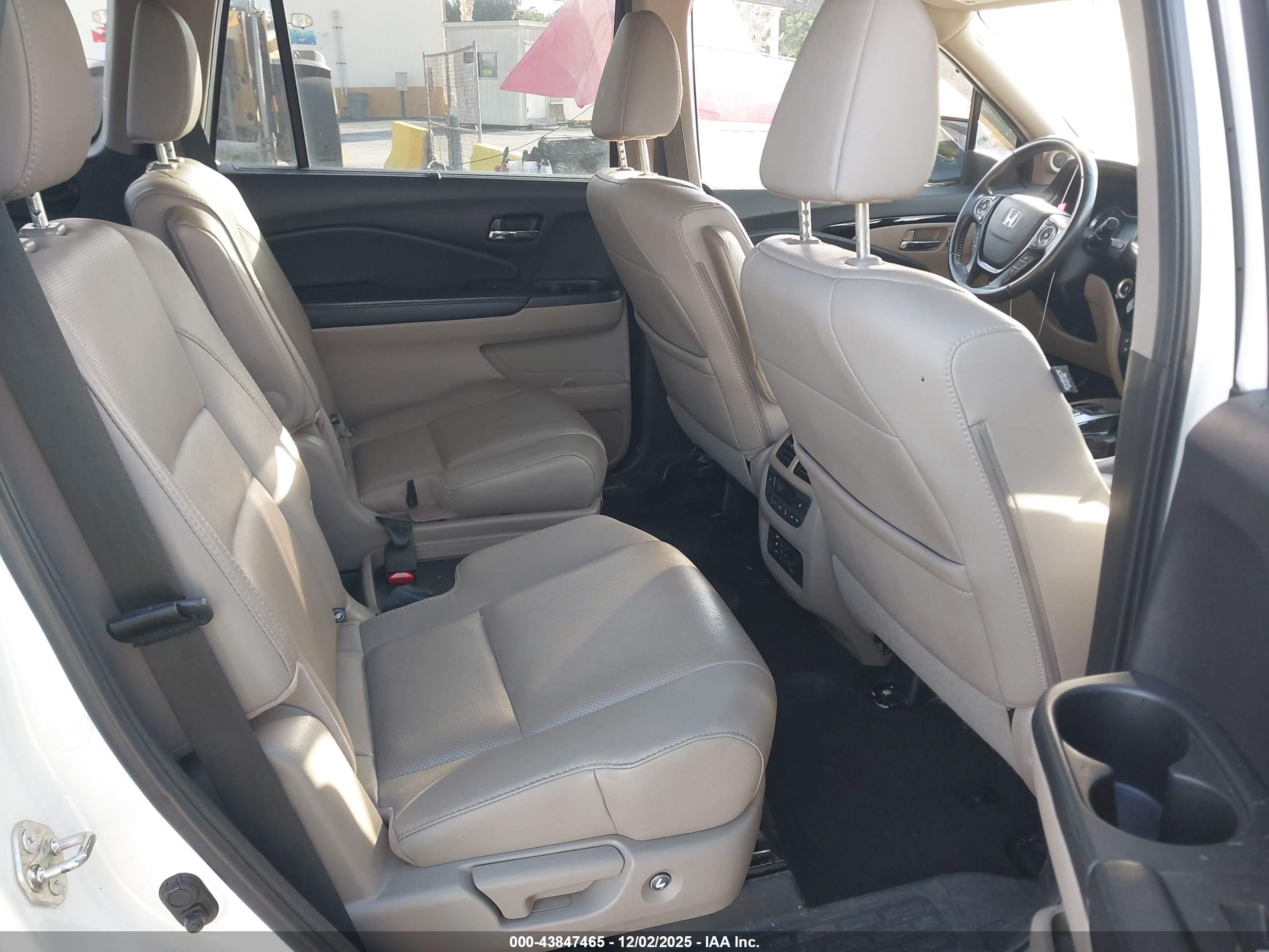 HONDA PILOT image 8