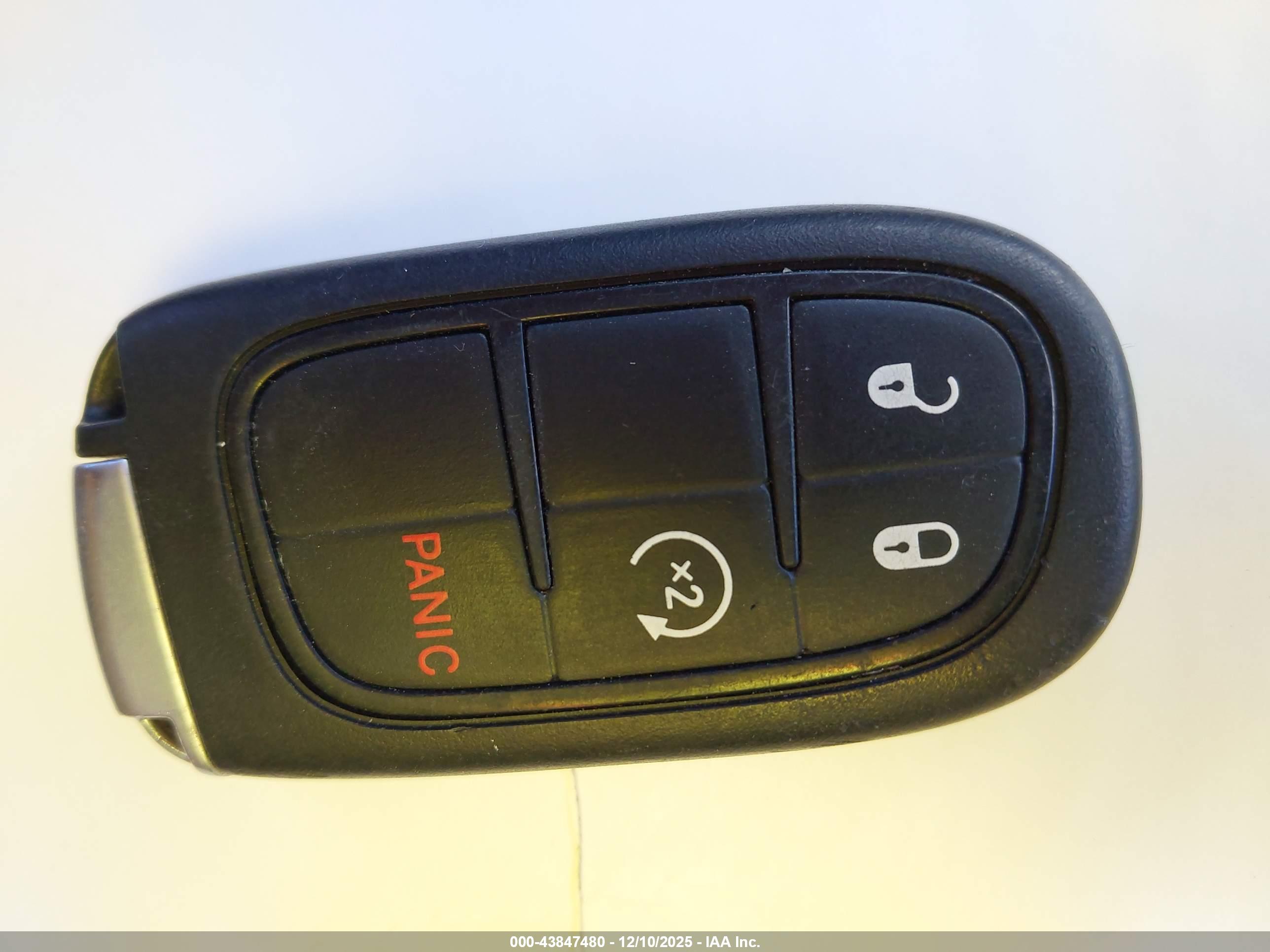 JEEP CHEROKEE image 11