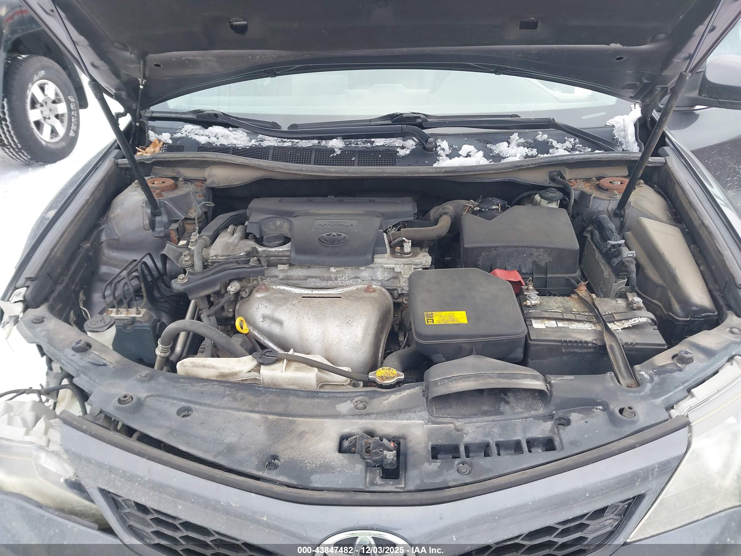 TOYOTA CAMRY image 10
