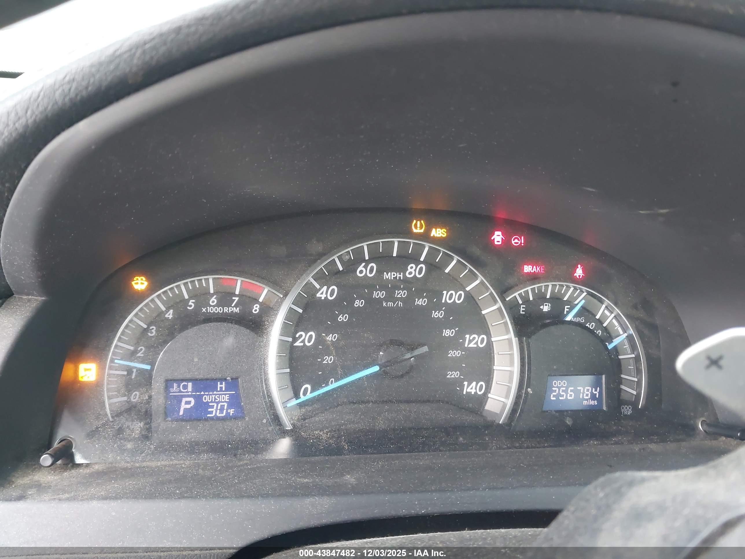TOYOTA CAMRY image 7