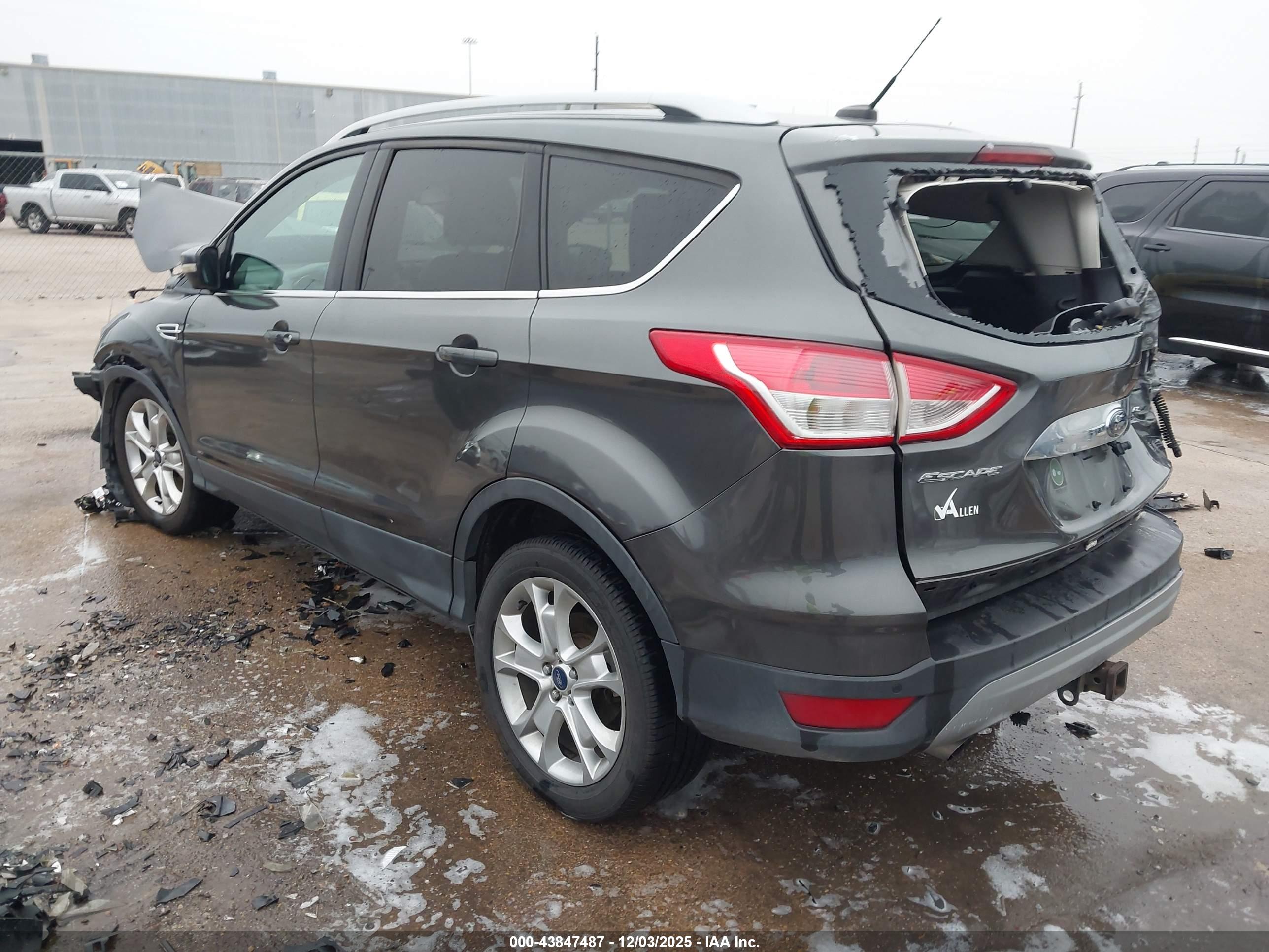 FORD ESCAPE image 3