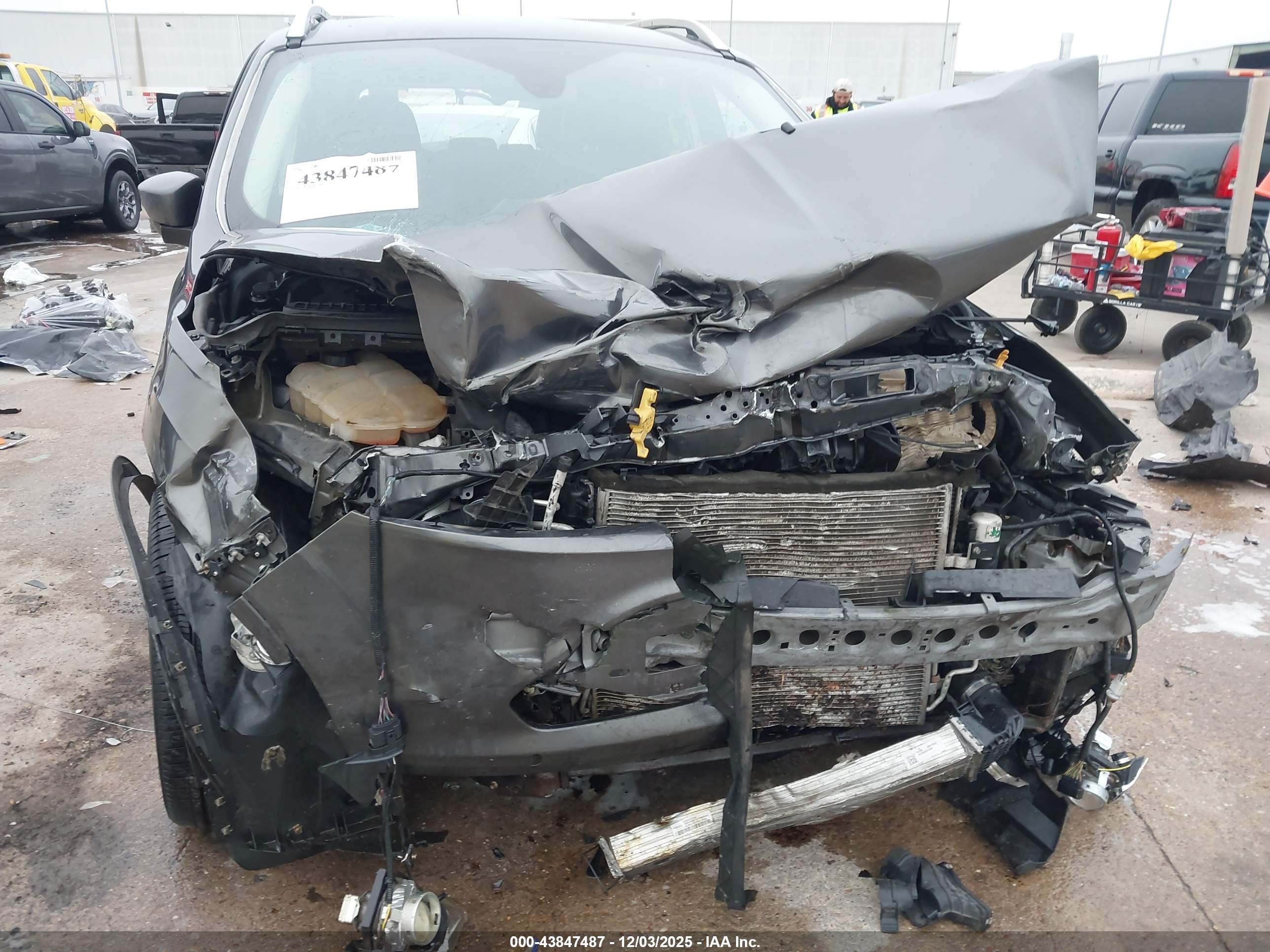 FORD ESCAPE image 6