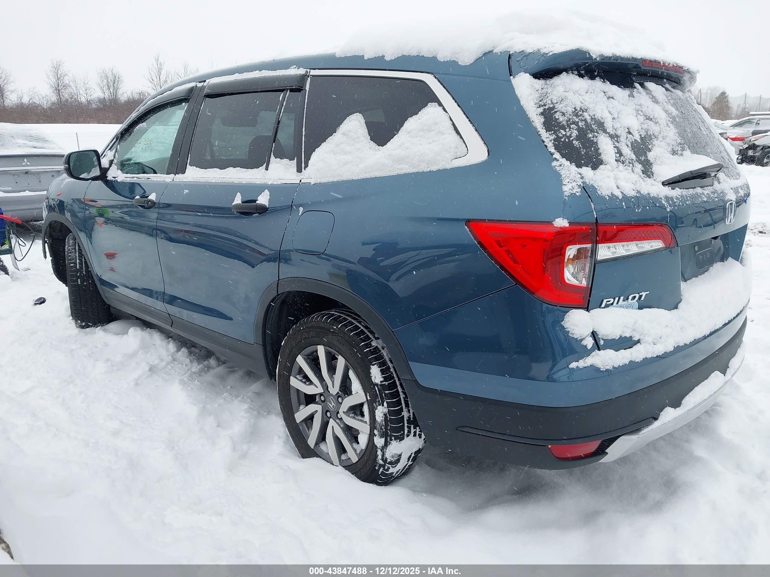 HONDA PILOT image 3