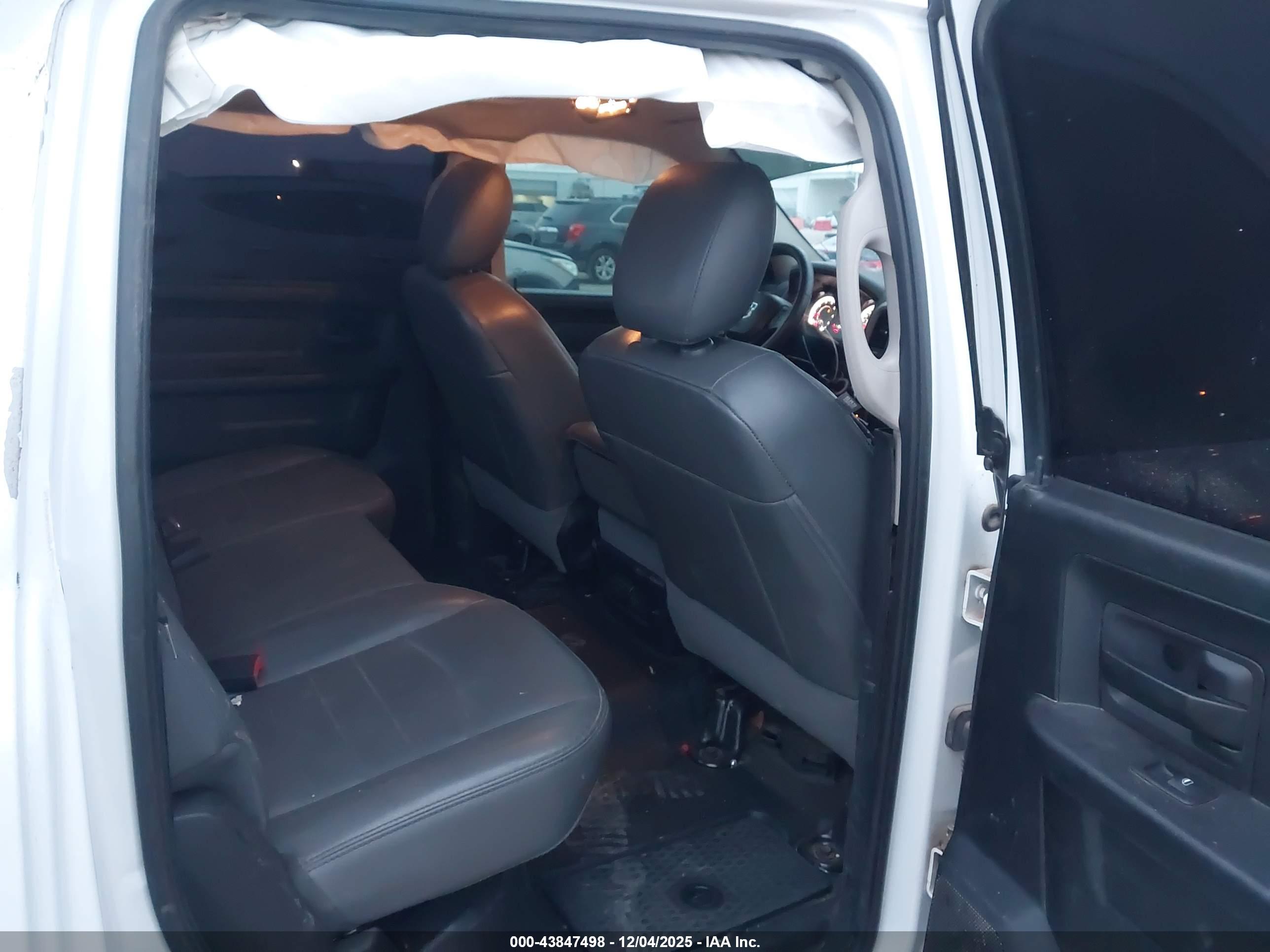 RAM 1500 image 8