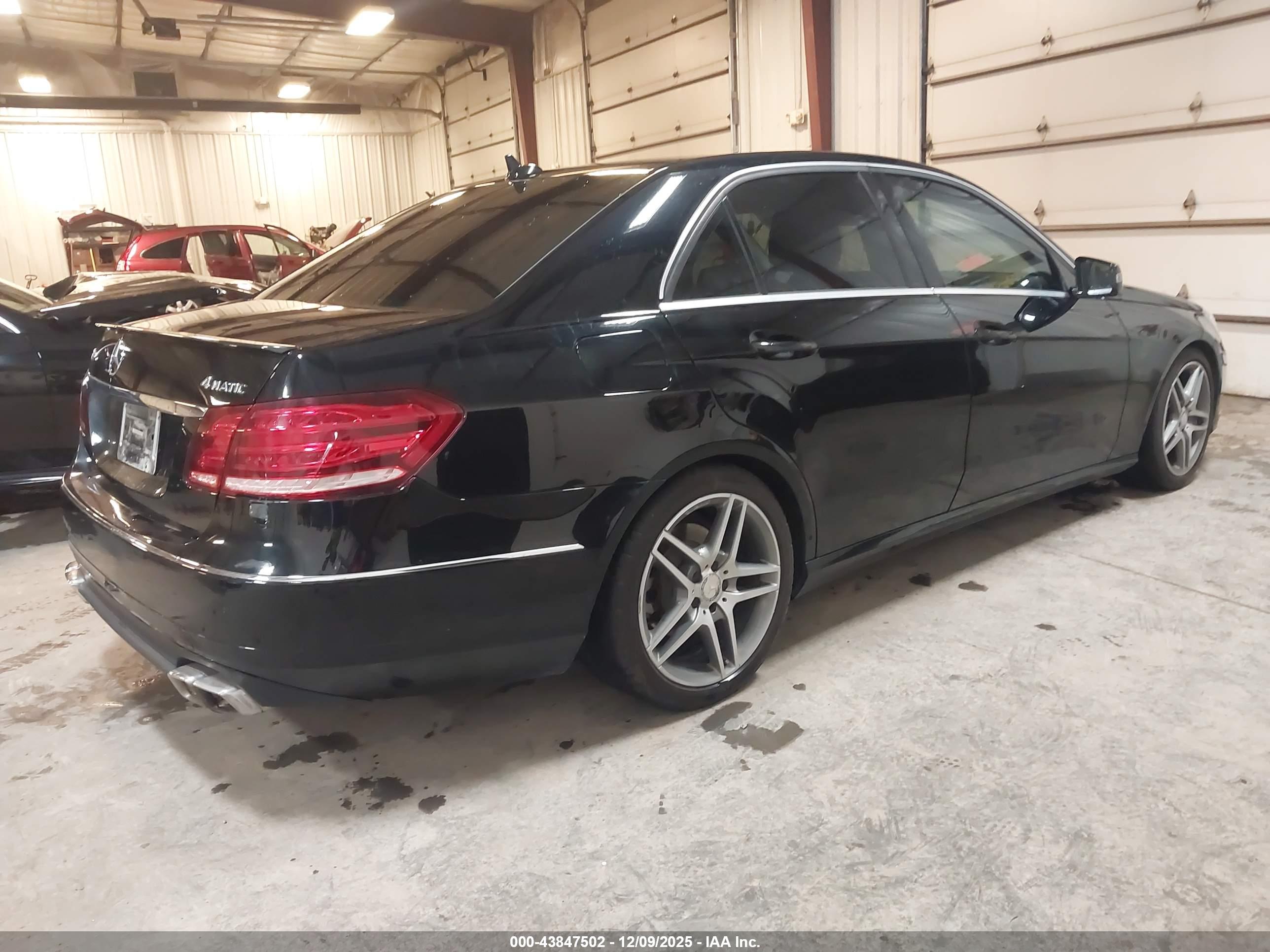MERCEDES-BENZ E image 4