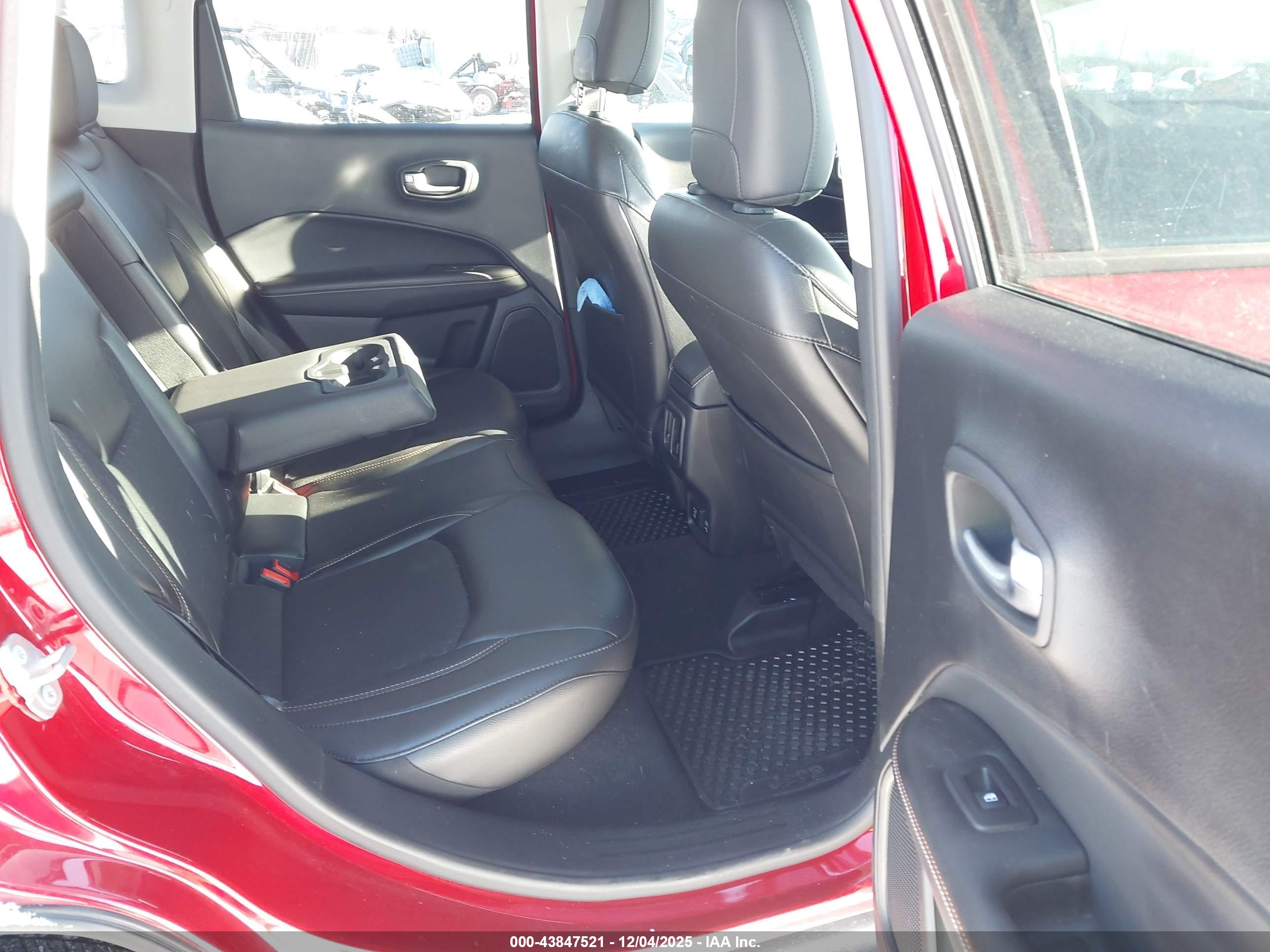 JEEP COMPASS image 8