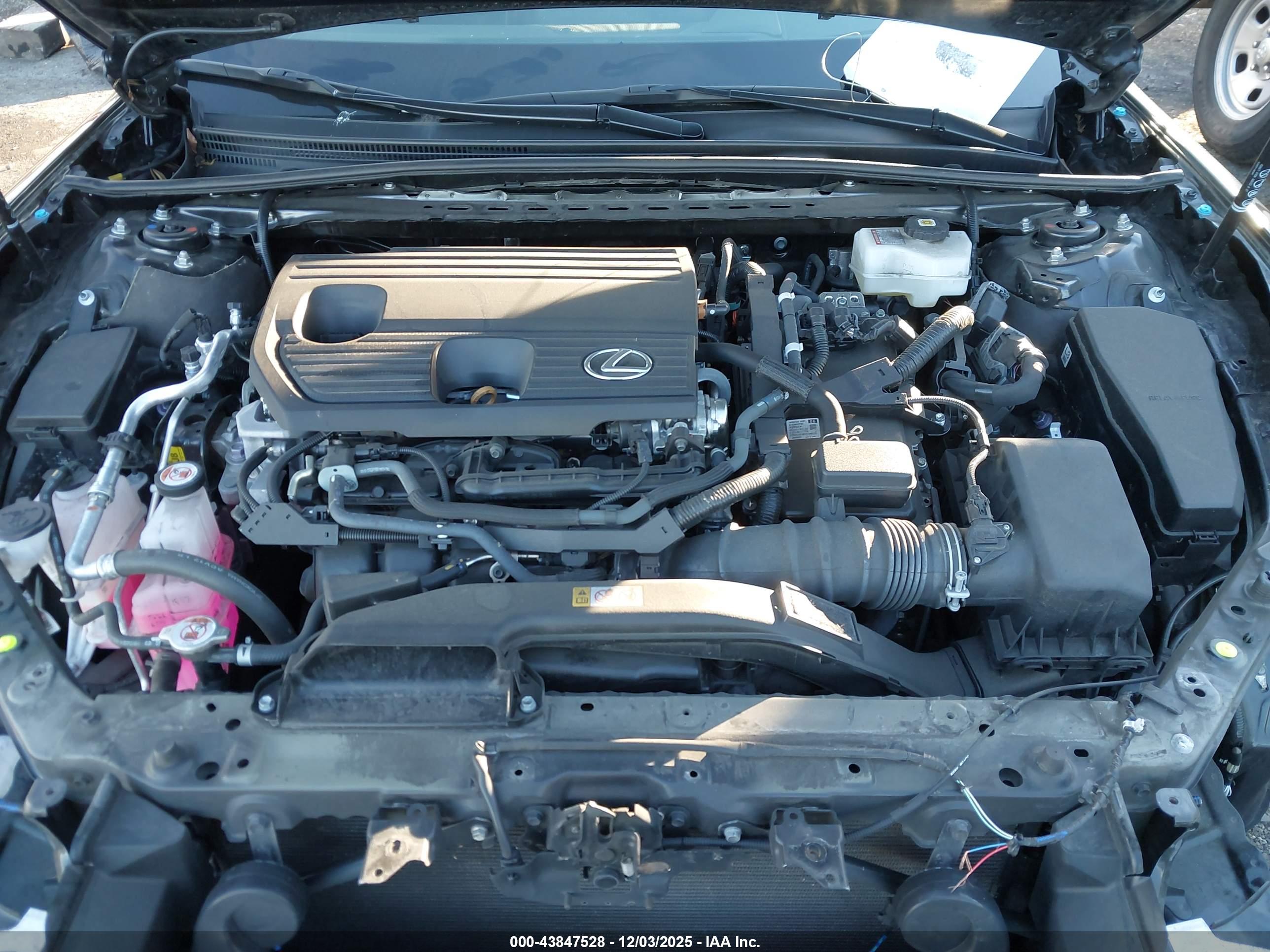 LEXUS ES image 10