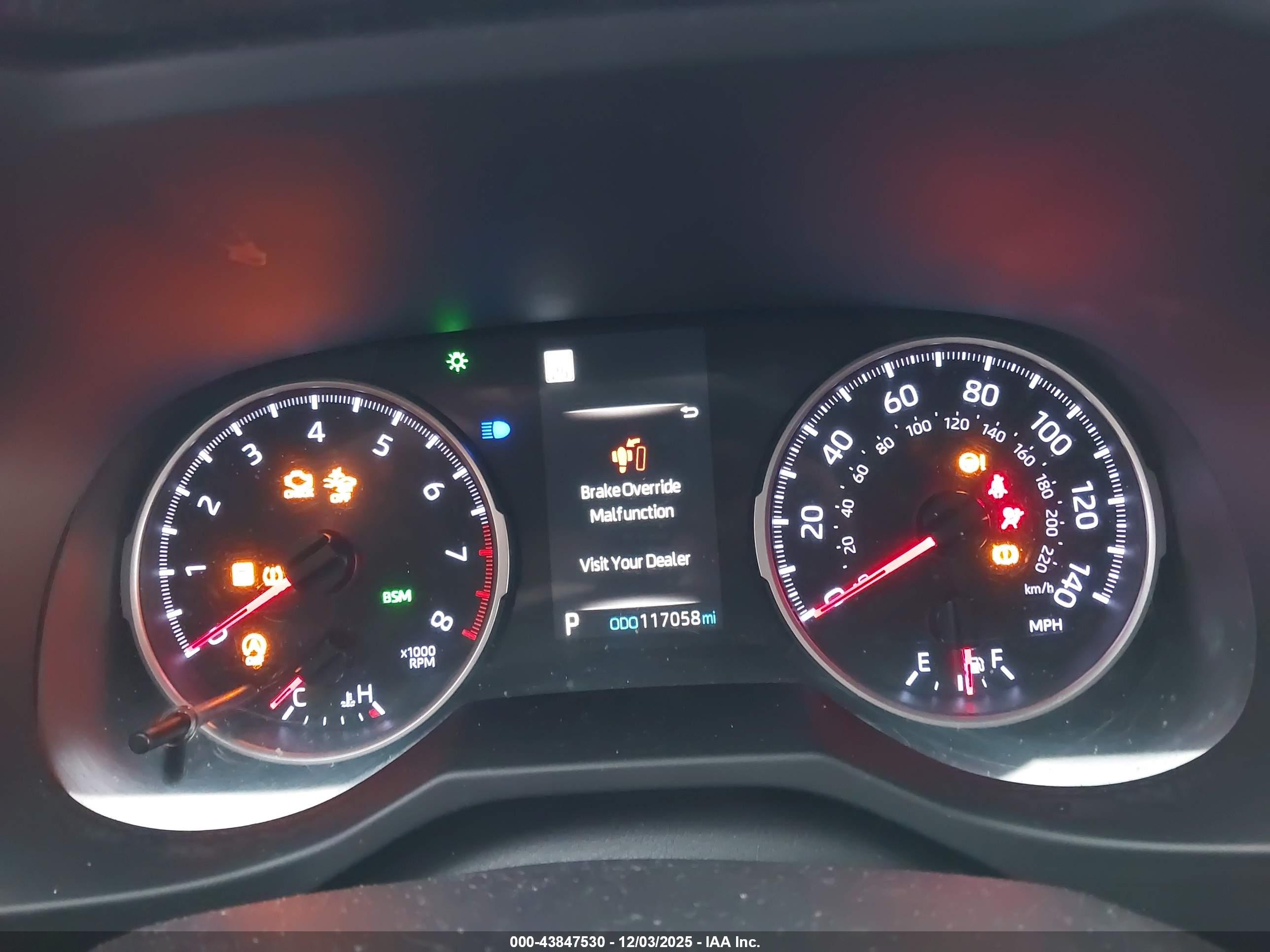 TOYOTA RAV4 image 7