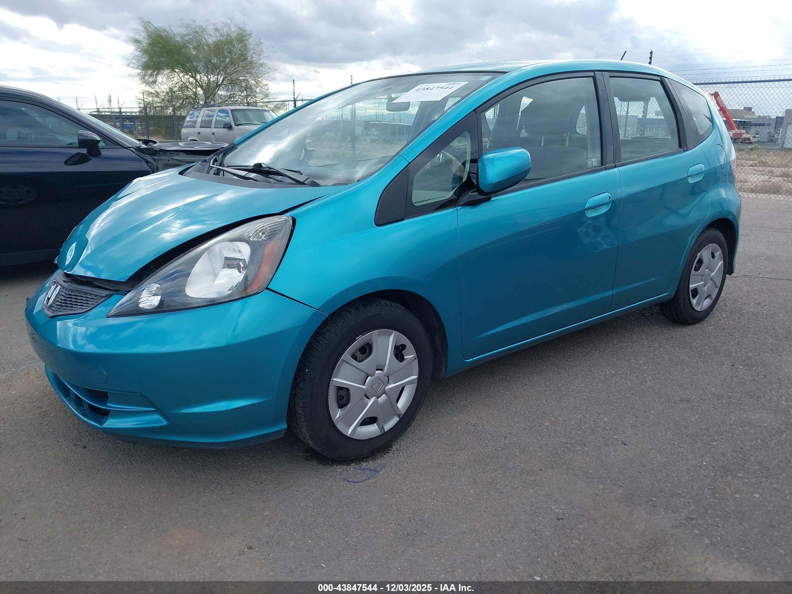 HONDA FIT image 2
