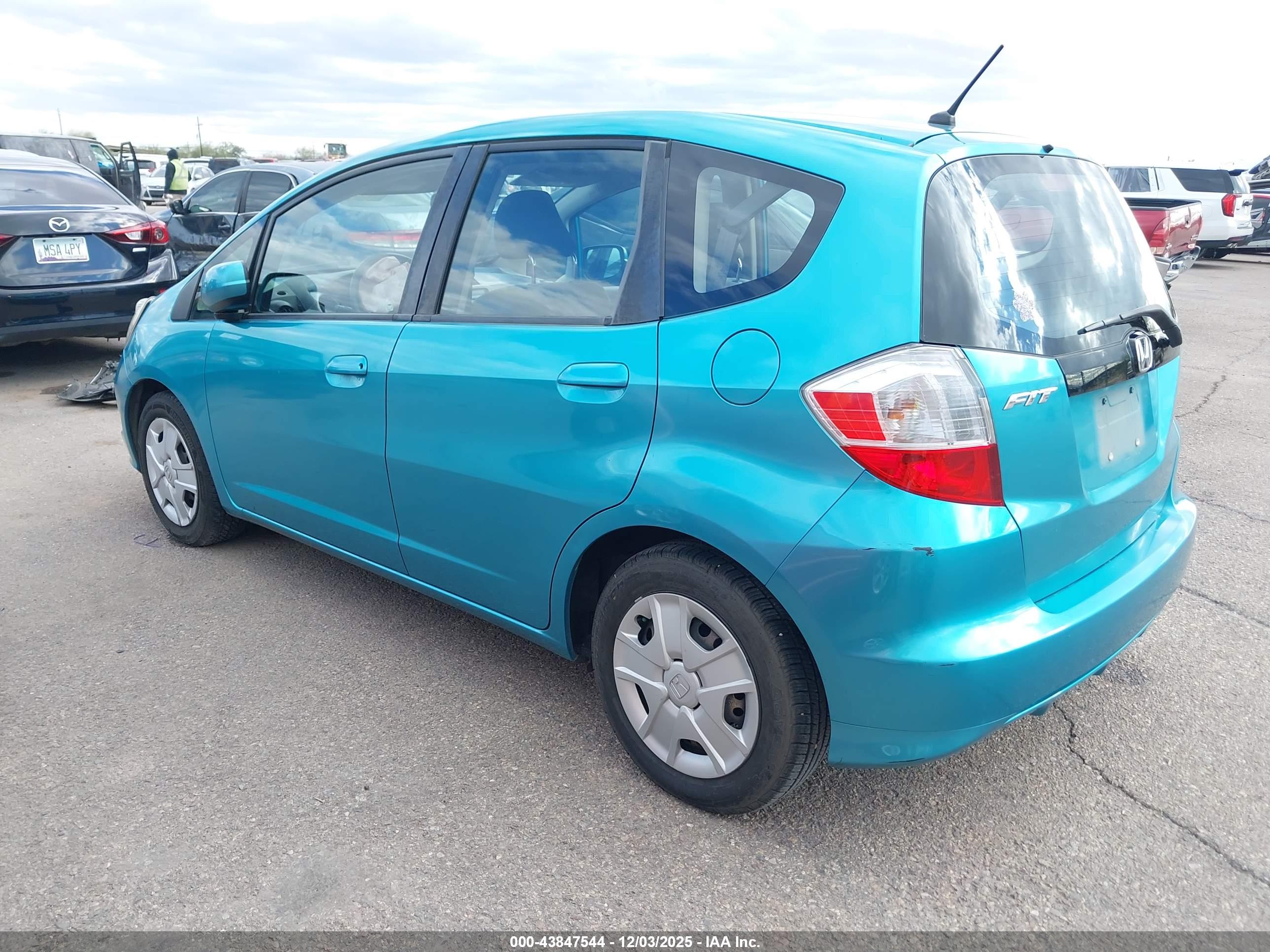HONDA FIT image 3