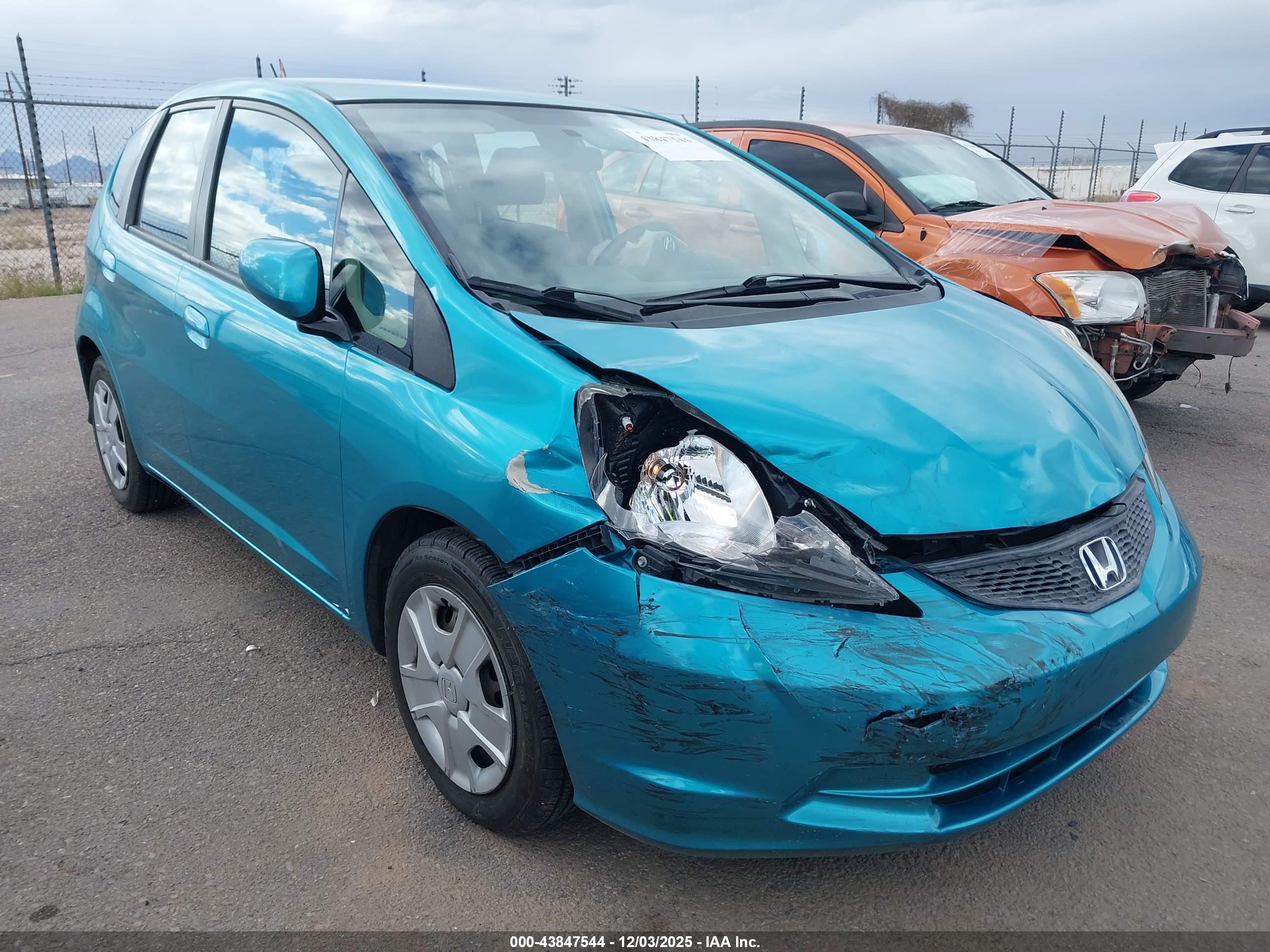 HONDA FIT image 6