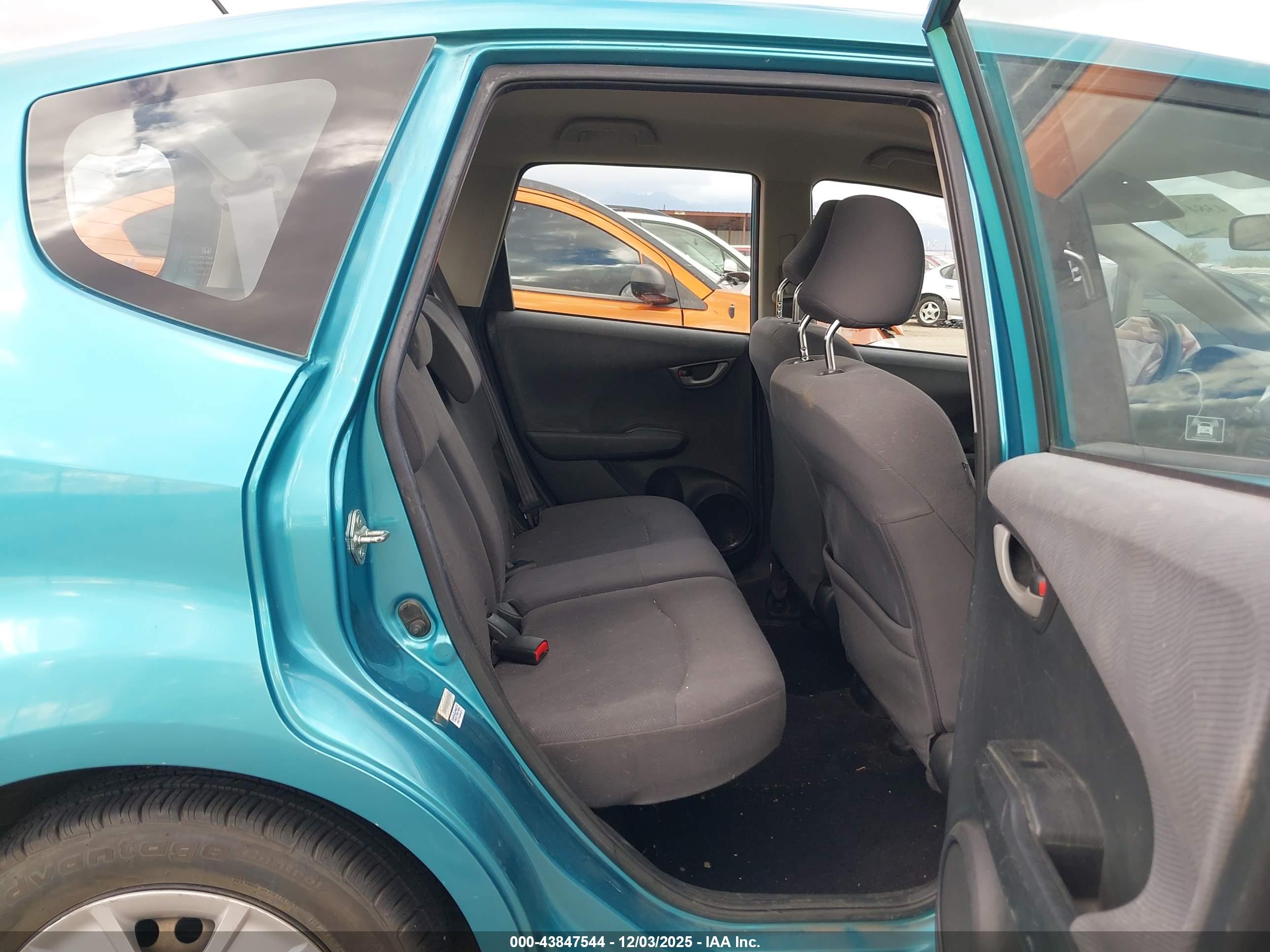 HONDA FIT image 8
