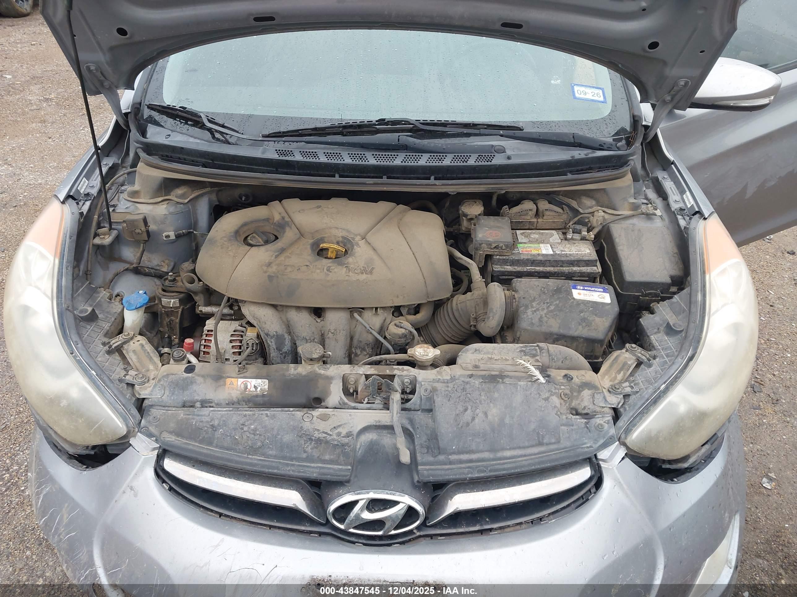 HYUNDAI ELANTRA image 10