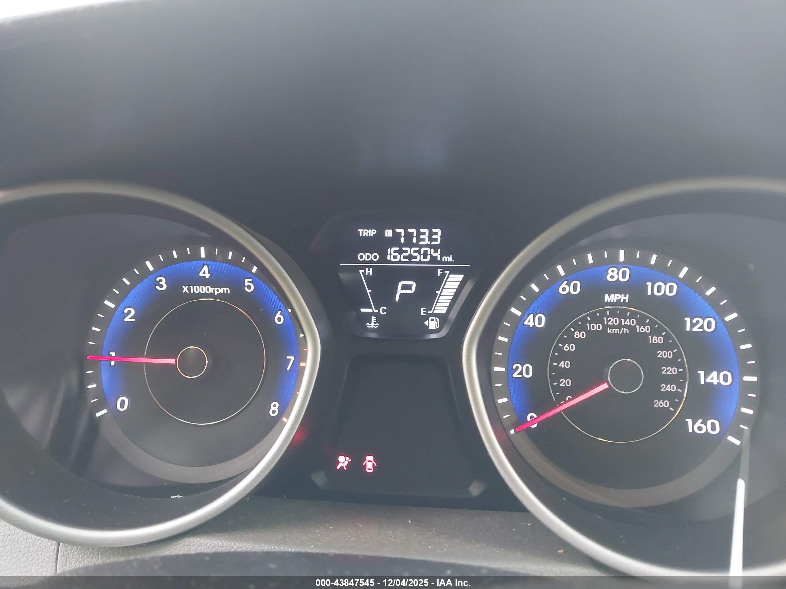 HYUNDAI ELANTRA image 7
