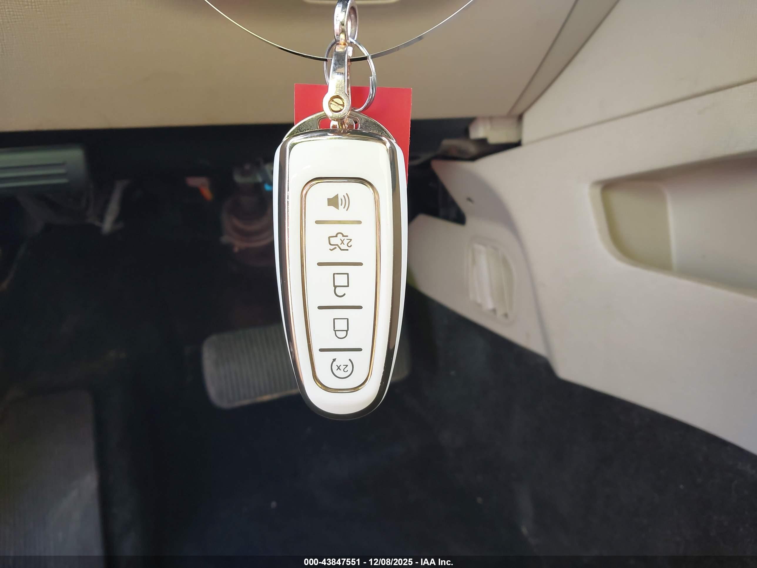 FORD FLEX image 11